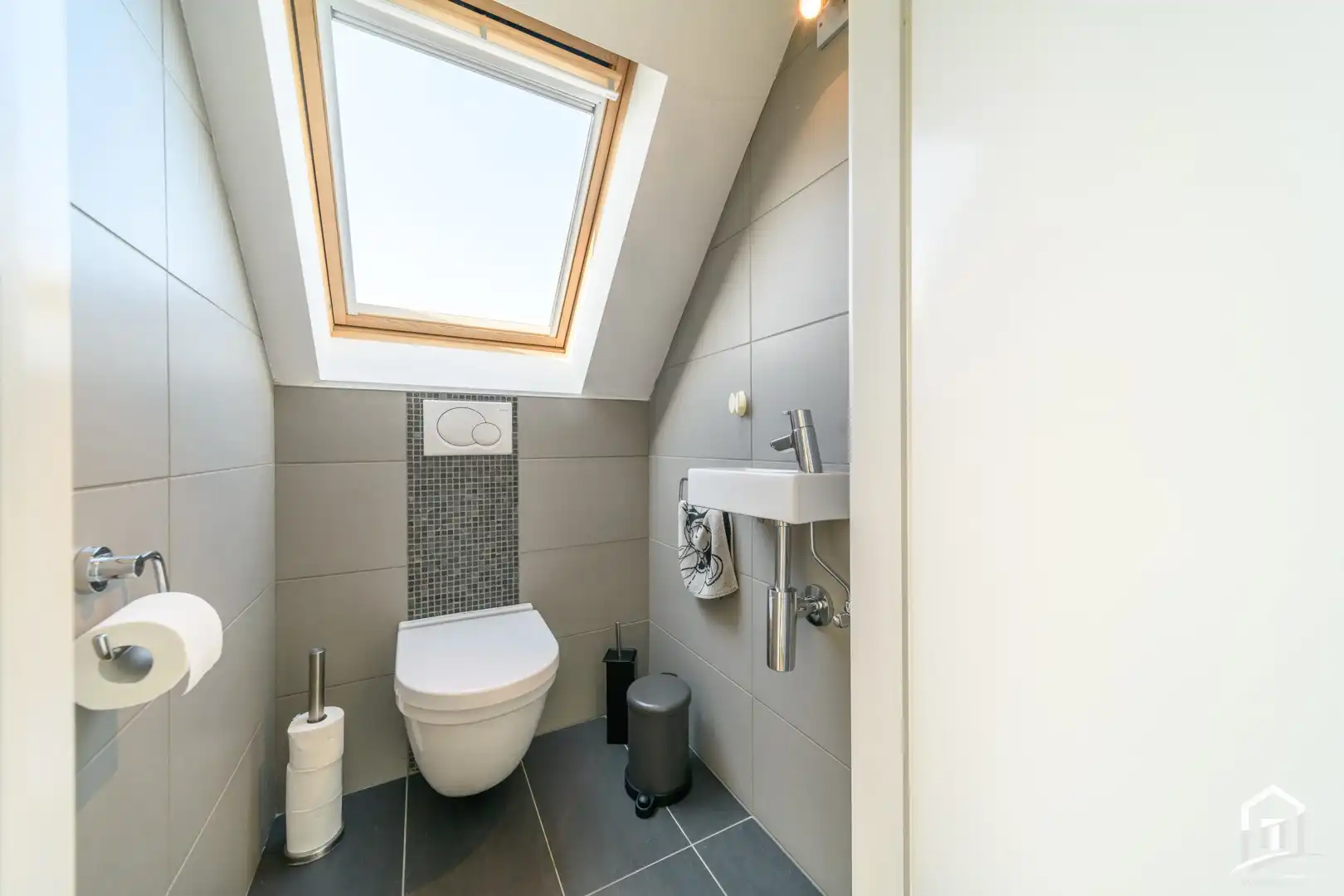Duplex appartement gelegen aan de stadsrand van Aalst. foto 10