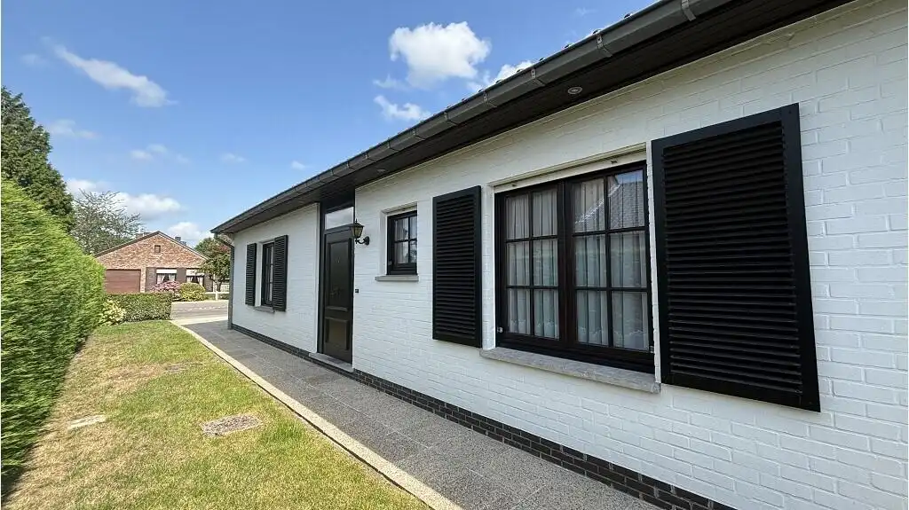 Ruime 3-slaapkamerwonig met Garage en Tuin te koop in Sint-Kruis Brugge foto 18