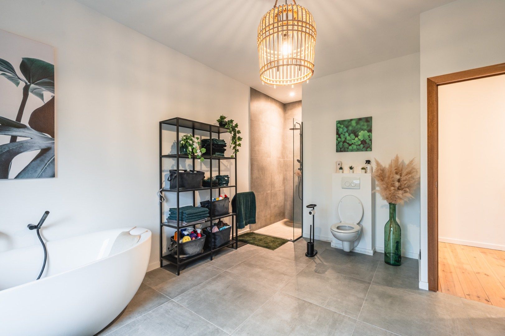 Gerenoveerde hoekwoning te koop in Harelbeke met 3/4 slaapkamers, inpandige garage, zonnige tuin en dakterras.  foto 10