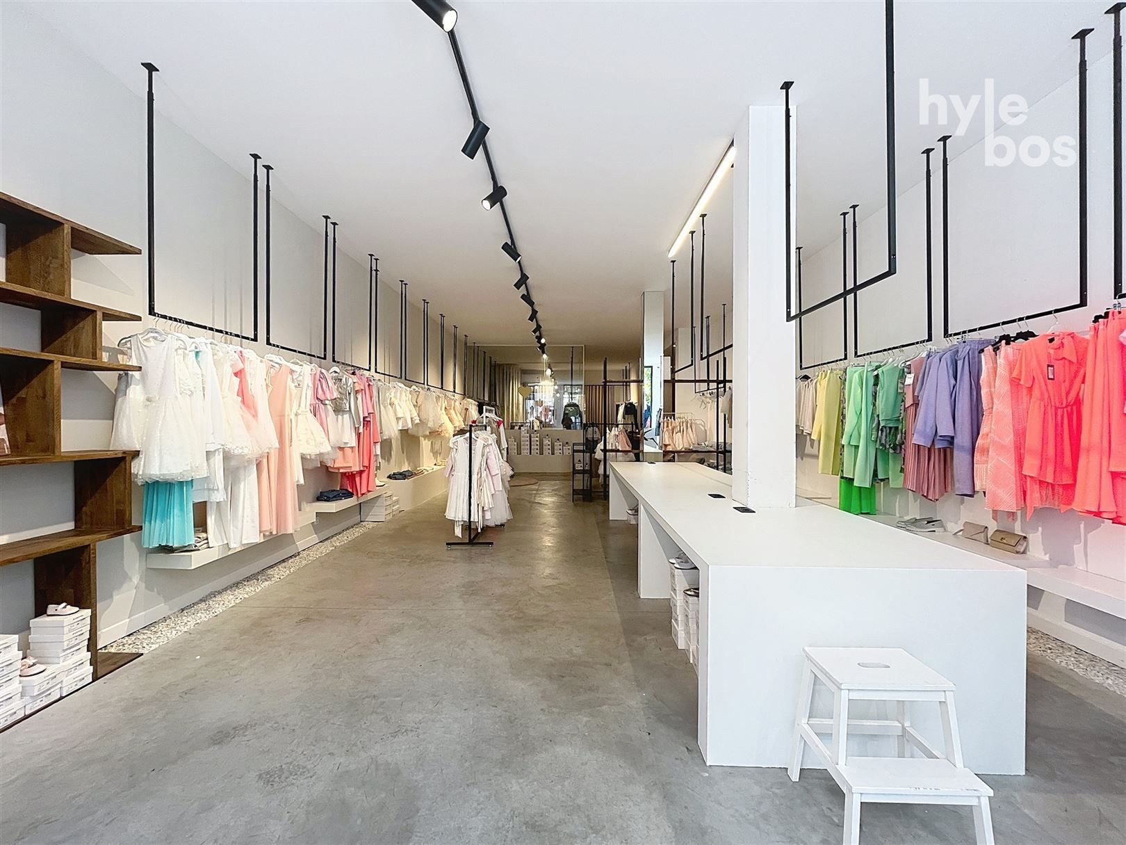 Mooie winkelruimte in de Stationsstraat te Sint-Niklaas foto 2