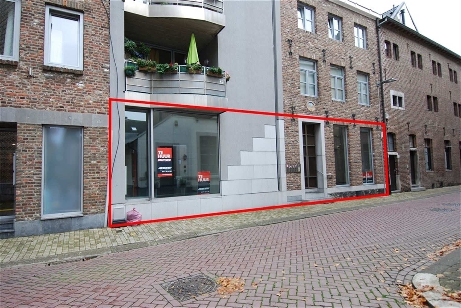Gelijkvloers appartement met 2 slaapkamers en binnenkoer, gelegen in het centrum van Maaseik, vlak aan de markt. foto 16