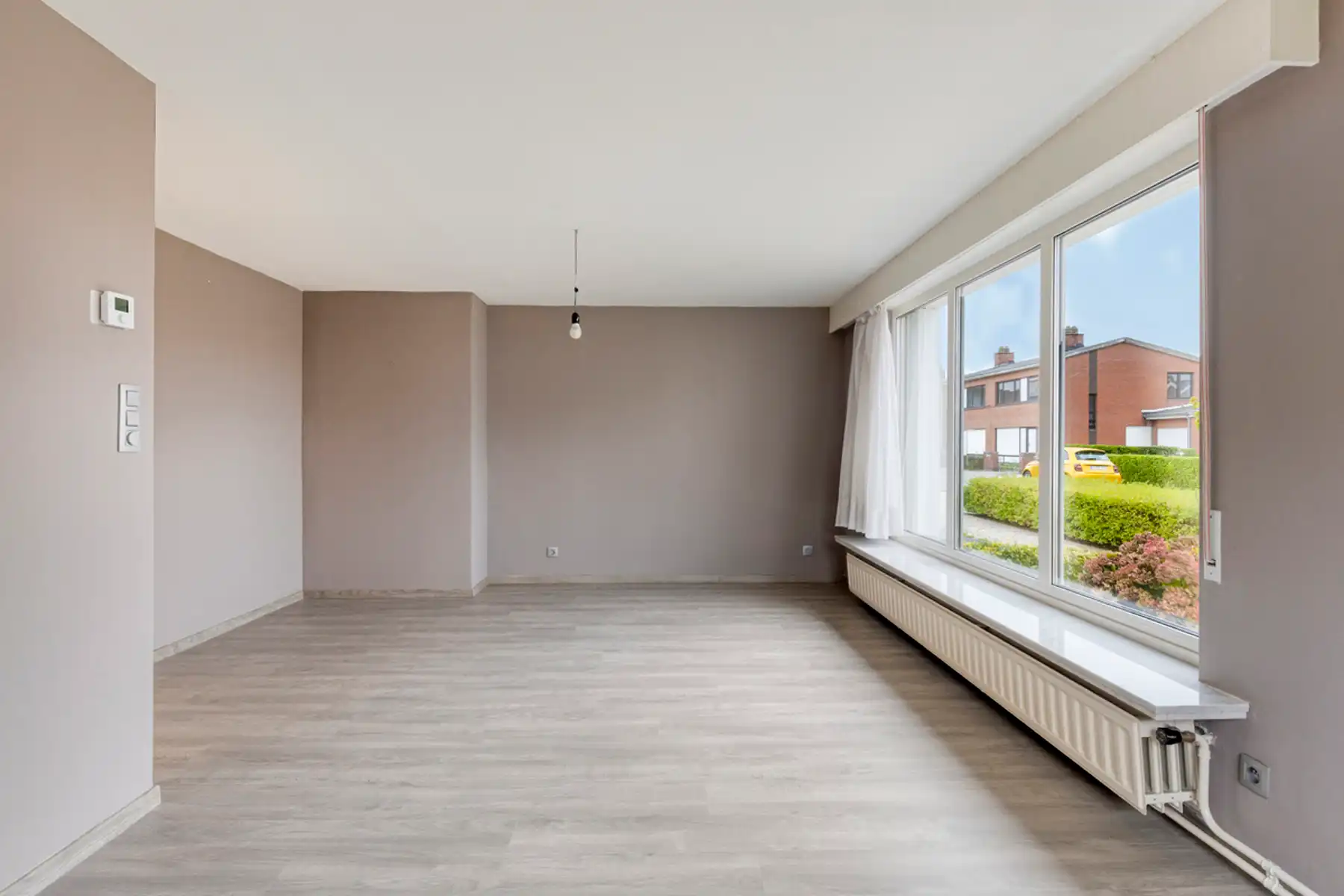 Instapklare centrum-woning pal bij centrum Buggenhout  foto 8