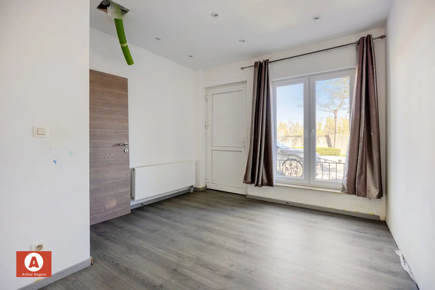 Veder af te werken/te renoveren gezinswoning mét achterbouw foto 11