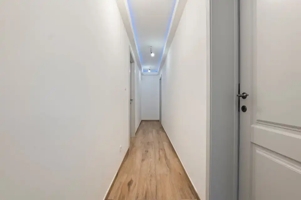 RUIME, GERENOVEERDE OPEN BEBOUWING MET 6 SLKS EN KNAPPE TUIN IN ALKEN foto 35