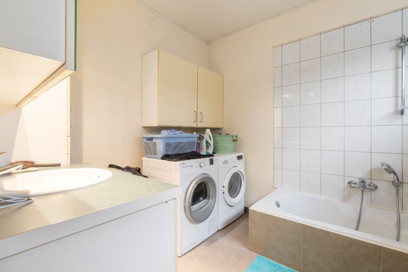 Woning HOB op 445m² aan de stadsrand foto 9