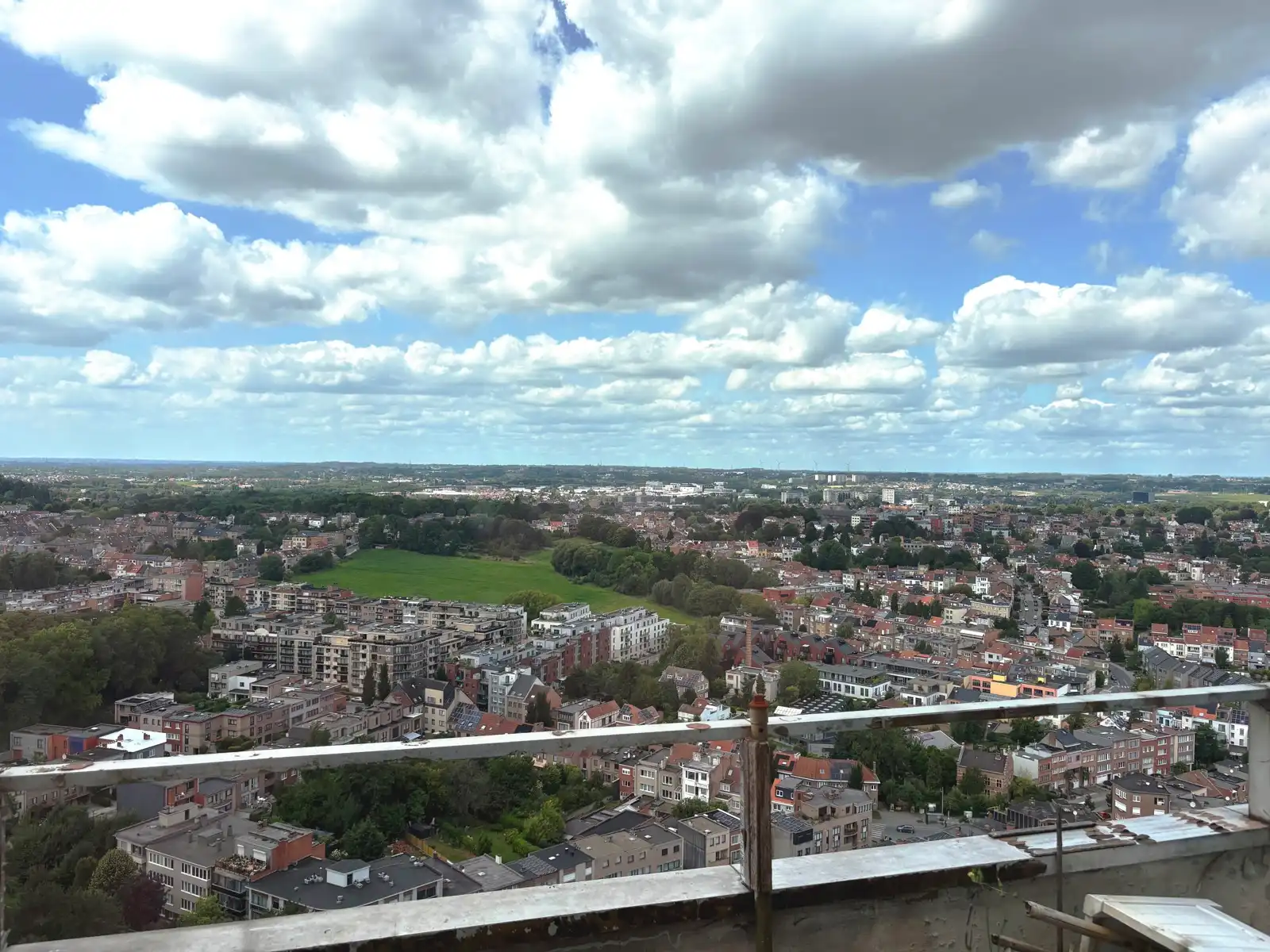 WSB-immo: Ruim, te renoveren appartement met 3 slaapkamers! foto 19