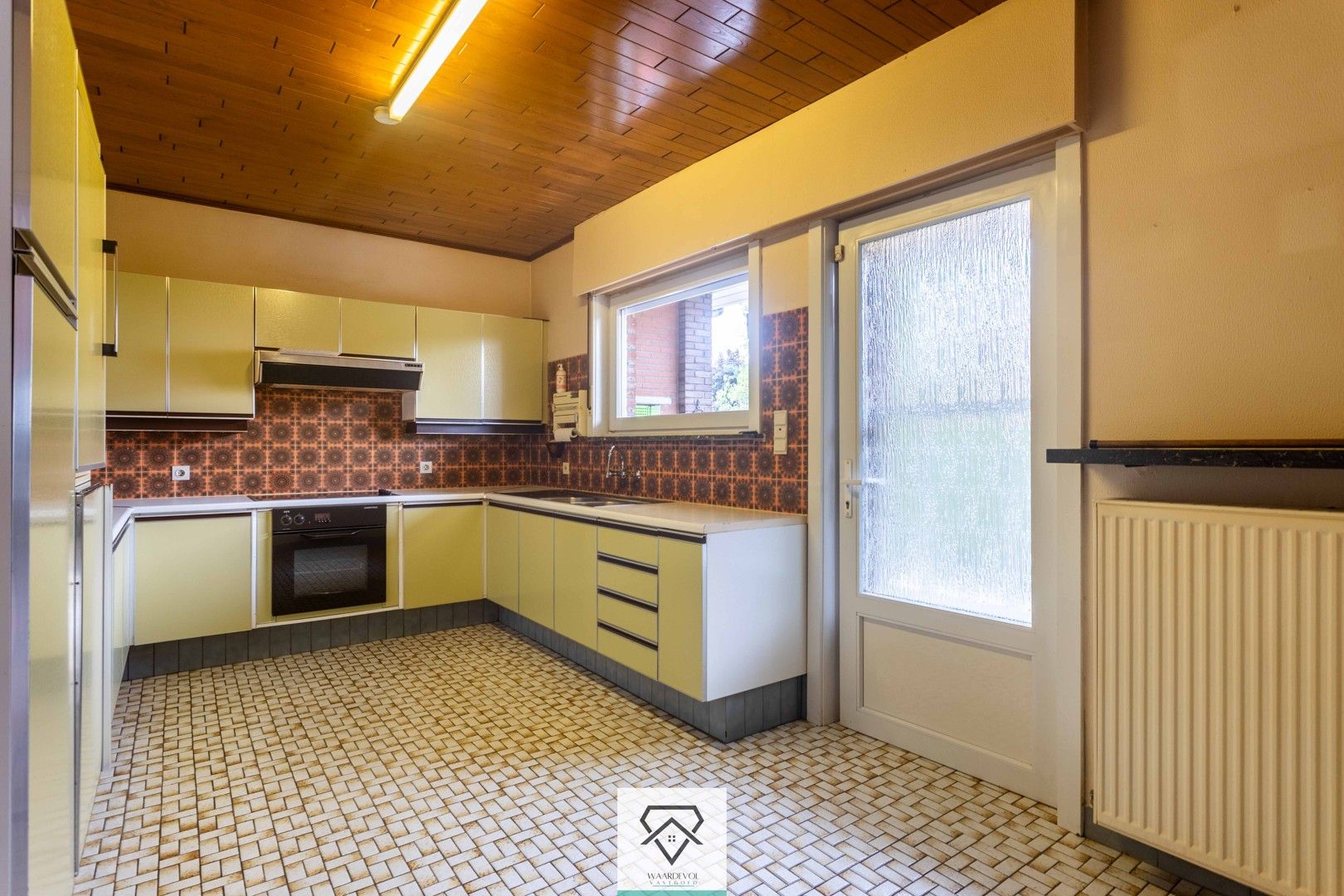 Stevige bungalow met 3 slaapkamers, tuin rondom en garage – centraal in Evergem foto 13