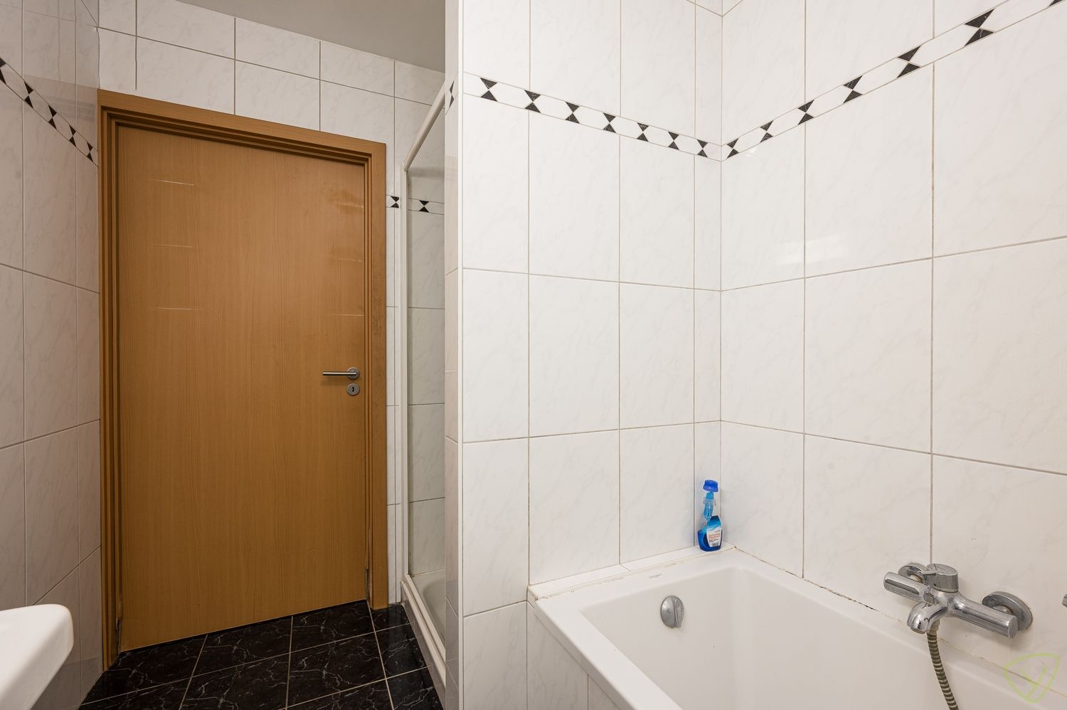 Instapklaar Gelijkvloers Appartement in Eeklo: Comfort en Ruimte op Toplocatie foto 18
