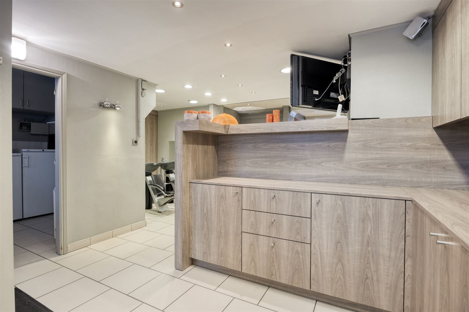 Uniek aanbod in Wilrijk: appartement met handelspand, tuin en bijgebouw  foto 25