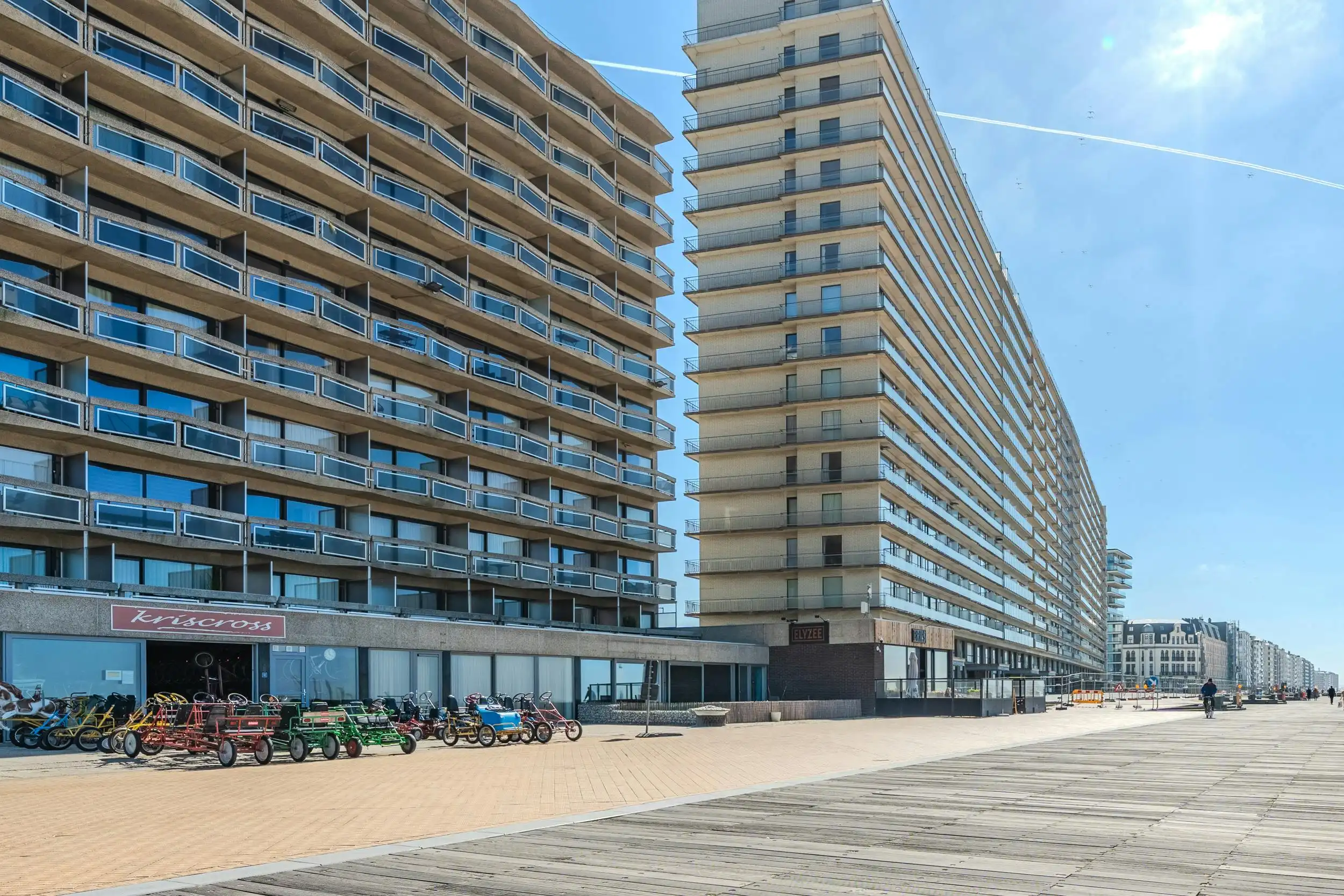 Gelijkvloers appartement (165m²) met zeezicht te Oostende foto 19