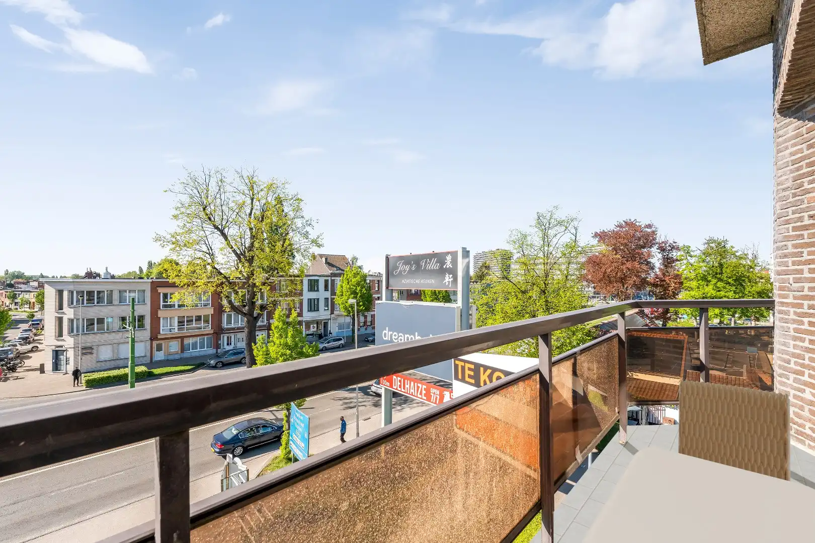 Stijlvol gerenoveerd appartement met 2 terrassen foto 14