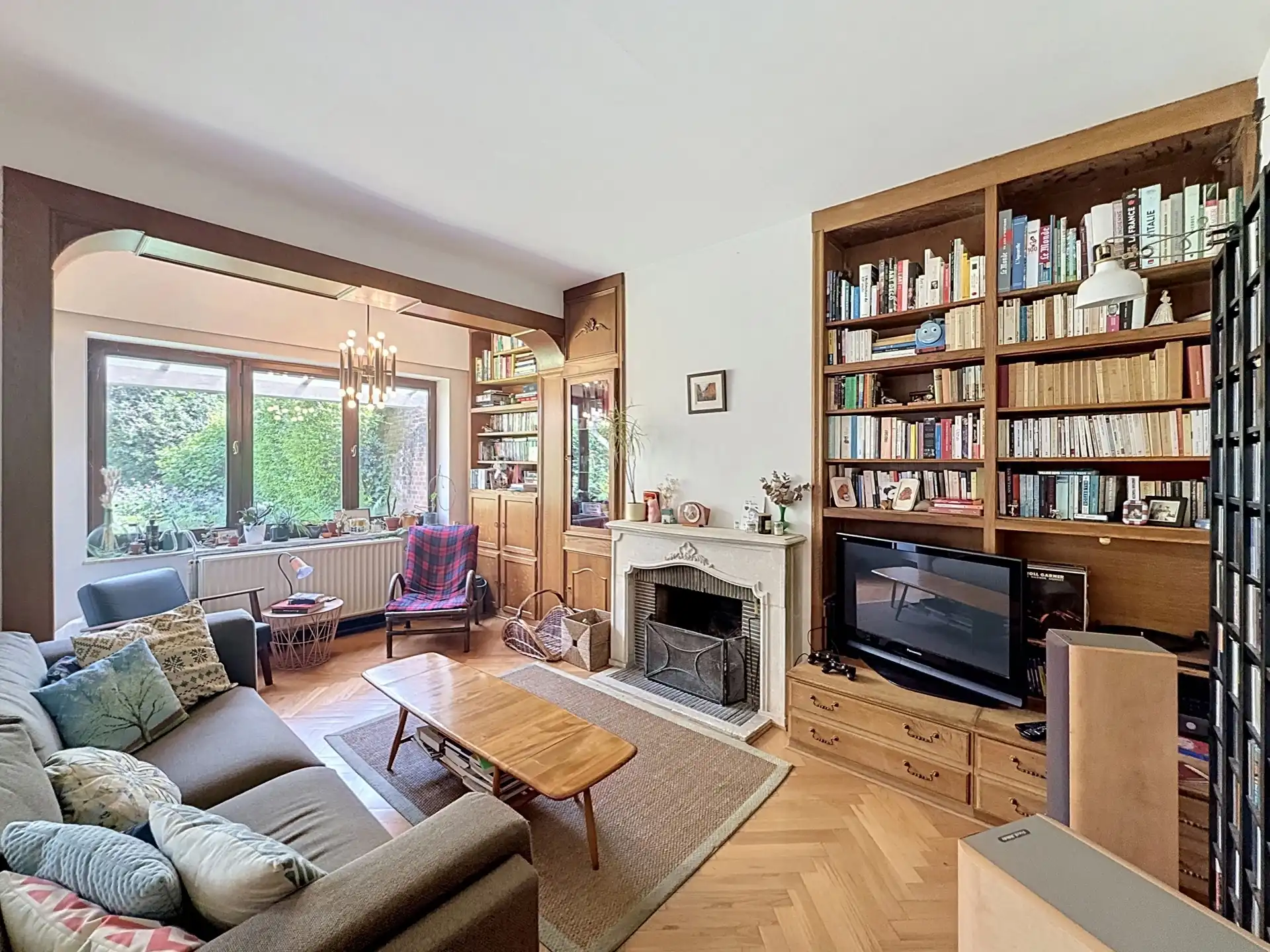 Wijk Dieweg, mooi karakteristiek huis met 3 slaapkamers foto {{pictureIndex}}