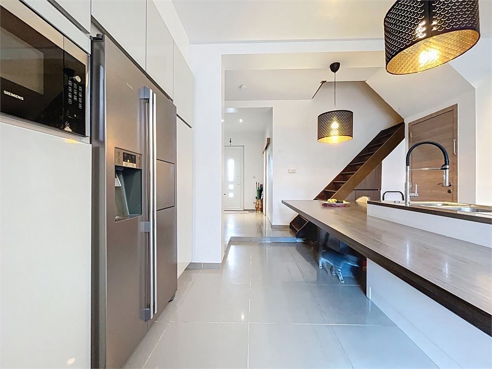 HOB met 4 - 5 slpks en super gezellig zuiders ingerichte tuin foto 12