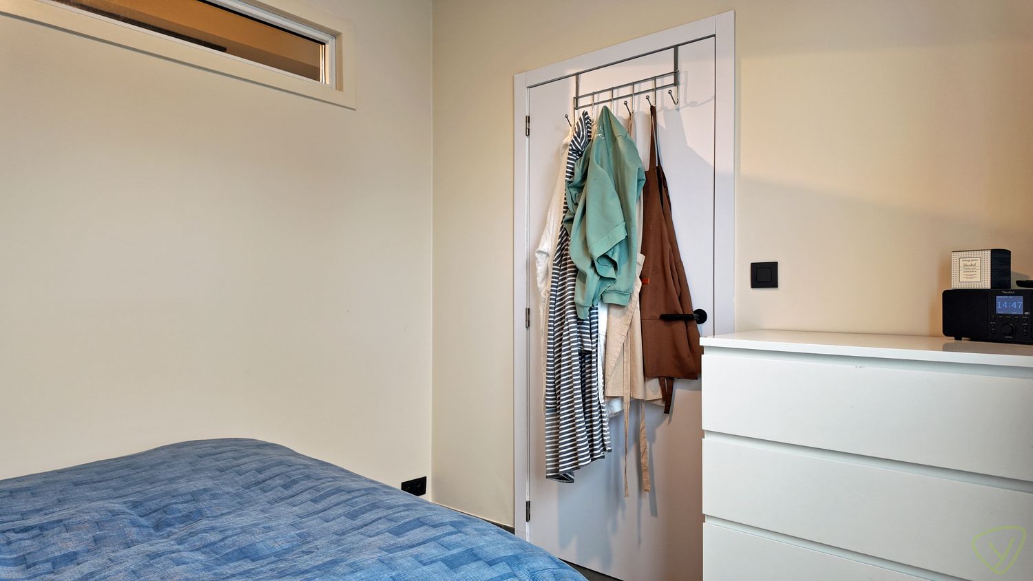 Gerenoveerde woning met zonnige tuin en  zonnepanelen in Eeklo! foto 3