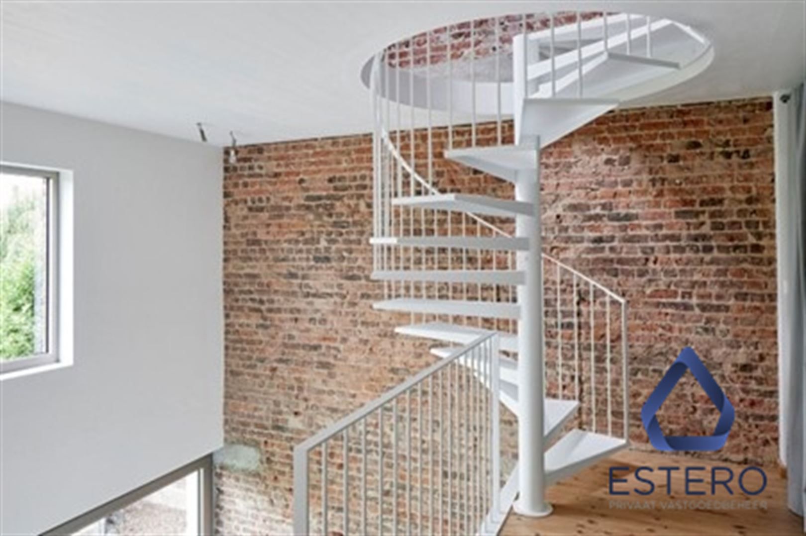 Architecturale topper in doodlopende straat foto 25