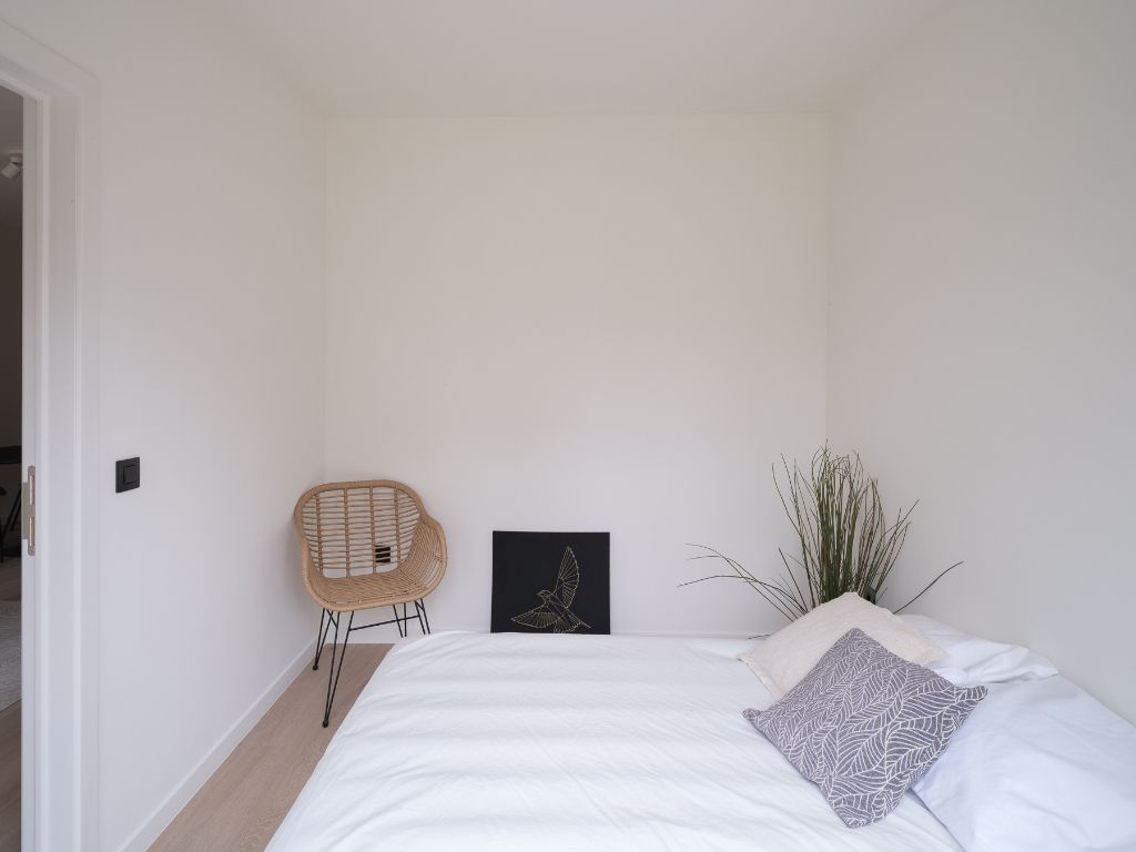 Gerenoveerd 1 slpk appartement met tuin nabij station Gent Sint-Pieters foto 10