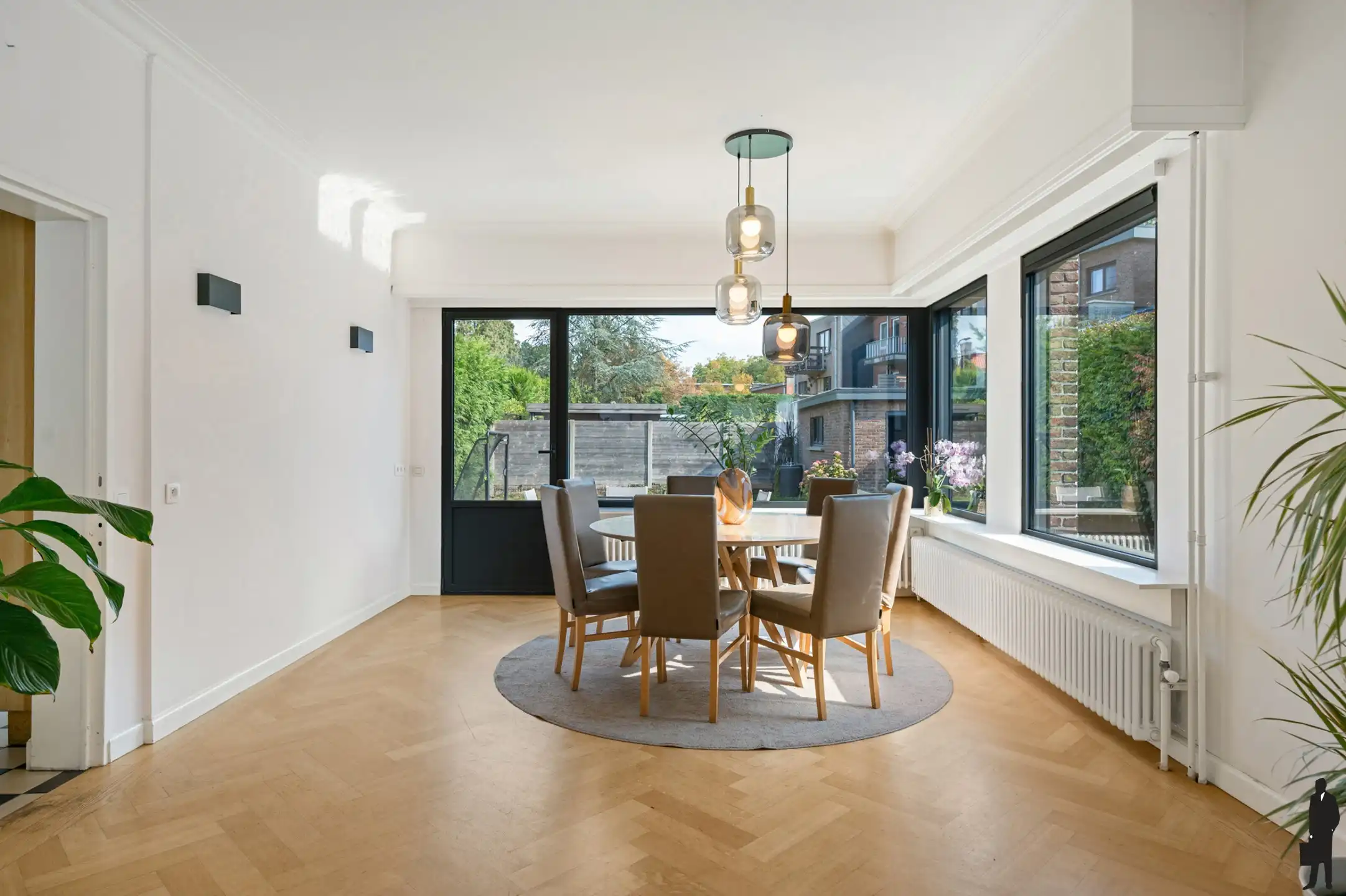 Ruime halfopen bebouwing met 4 slaapkamers en 2 badkamers aan de groene parken van Hoboken.&nbsp; foto 6