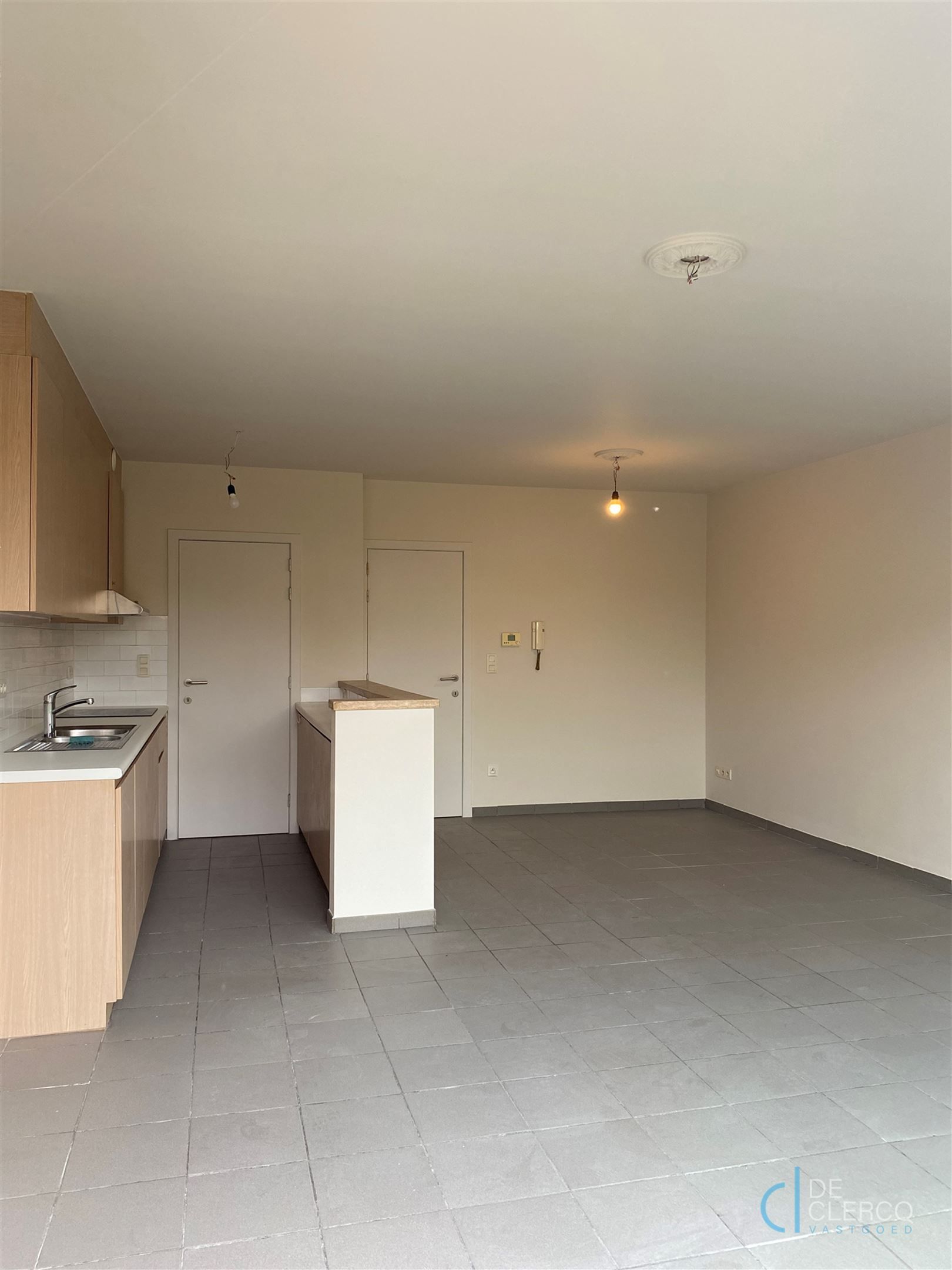 Appartement met parkeerplaats te koop in Mariakerke-Gent!  foto 5