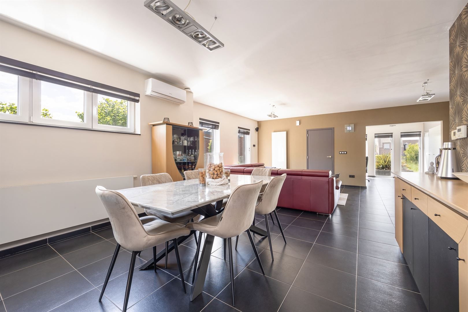Topwoning! Ruime HOB met toffe tuin op centrale ligging! foto 6