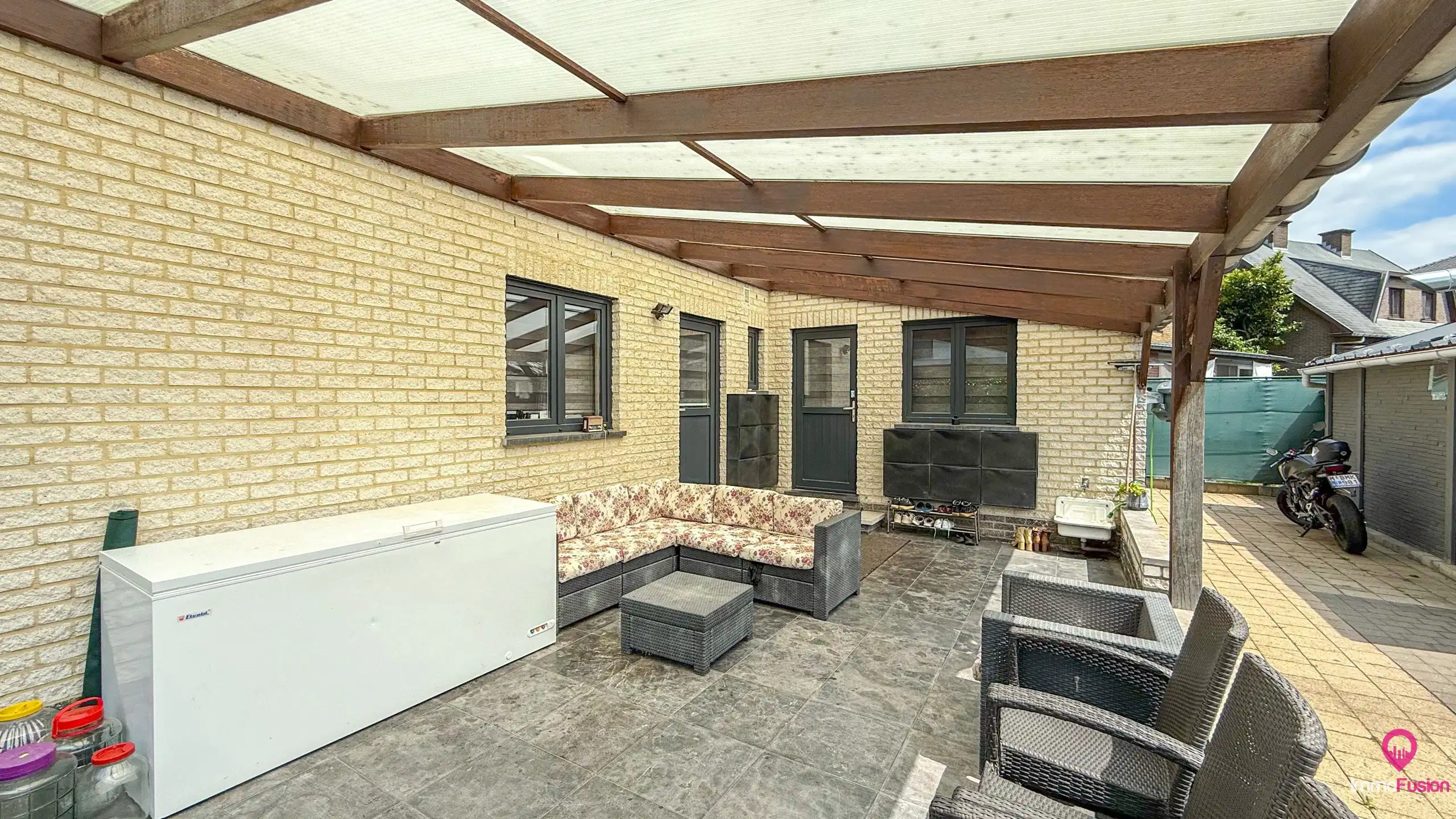 Ruime woning van 285m² met 5 slpks en apart bureel ruimte!  foto 39