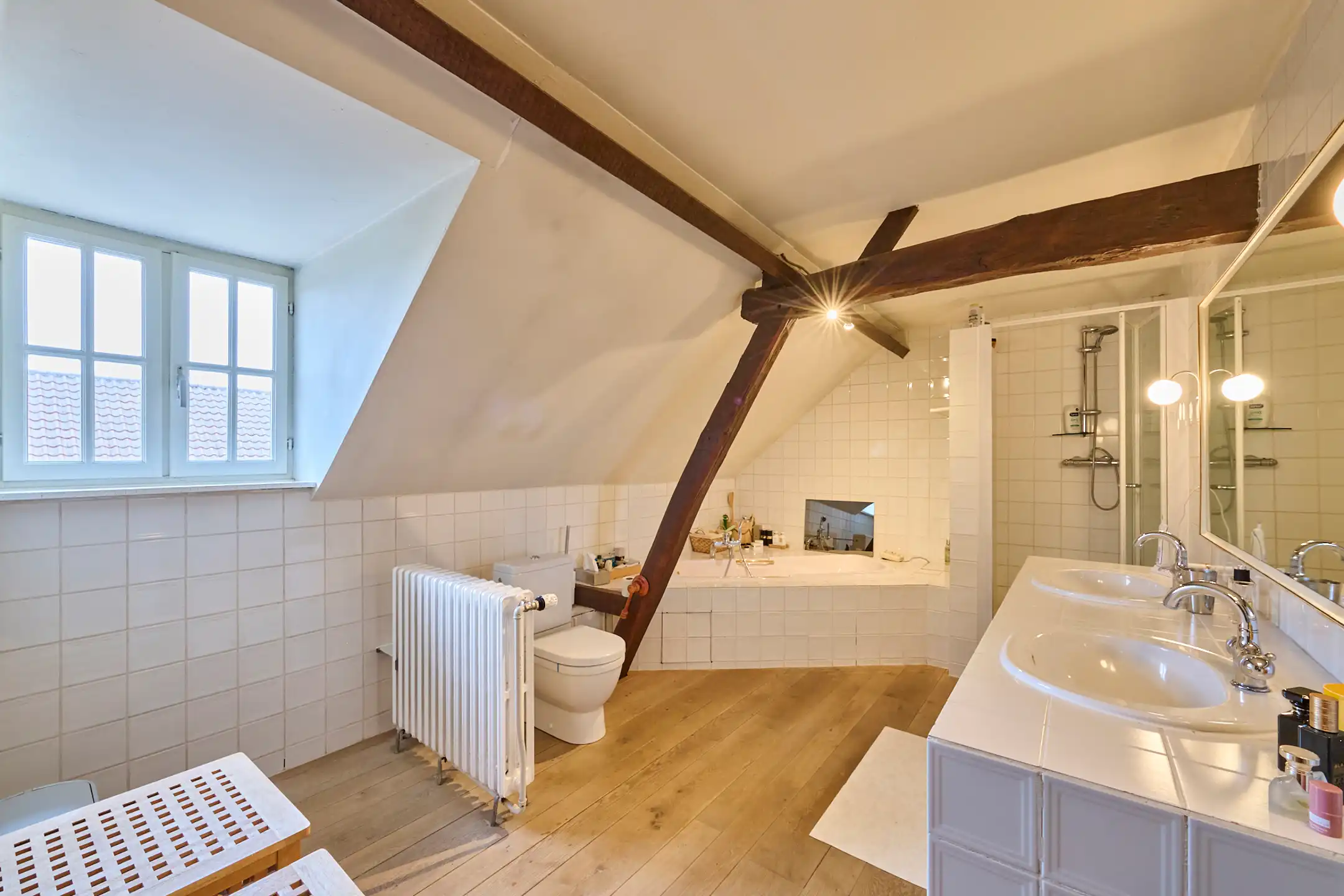 Prachtige vierkantshoeve met binnenkoer op een uitgestrekt perceel van 1ha 43 a 15 ca foto 11