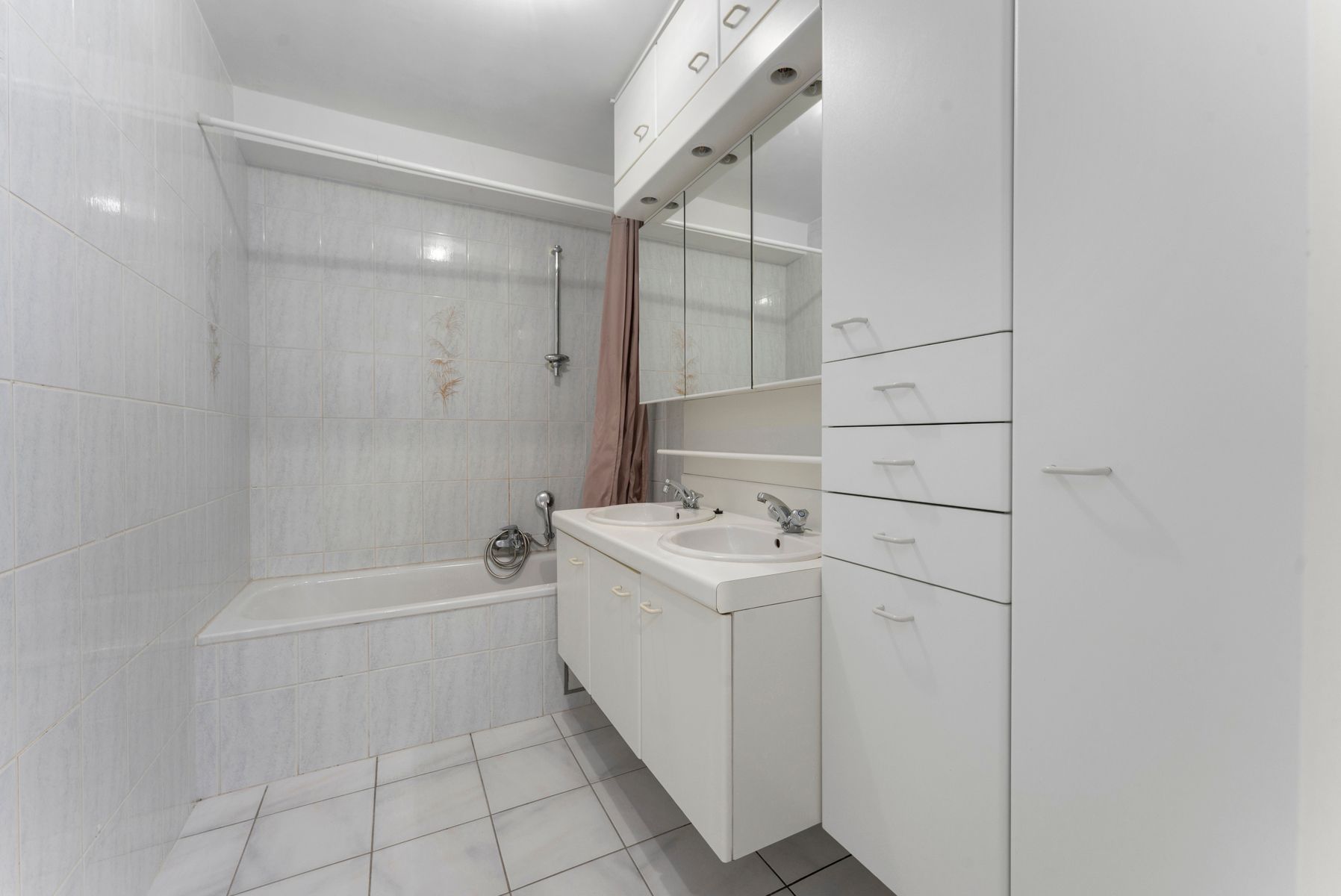 Verzorgd appartement met terrasje op enkele passen van zee foto 12