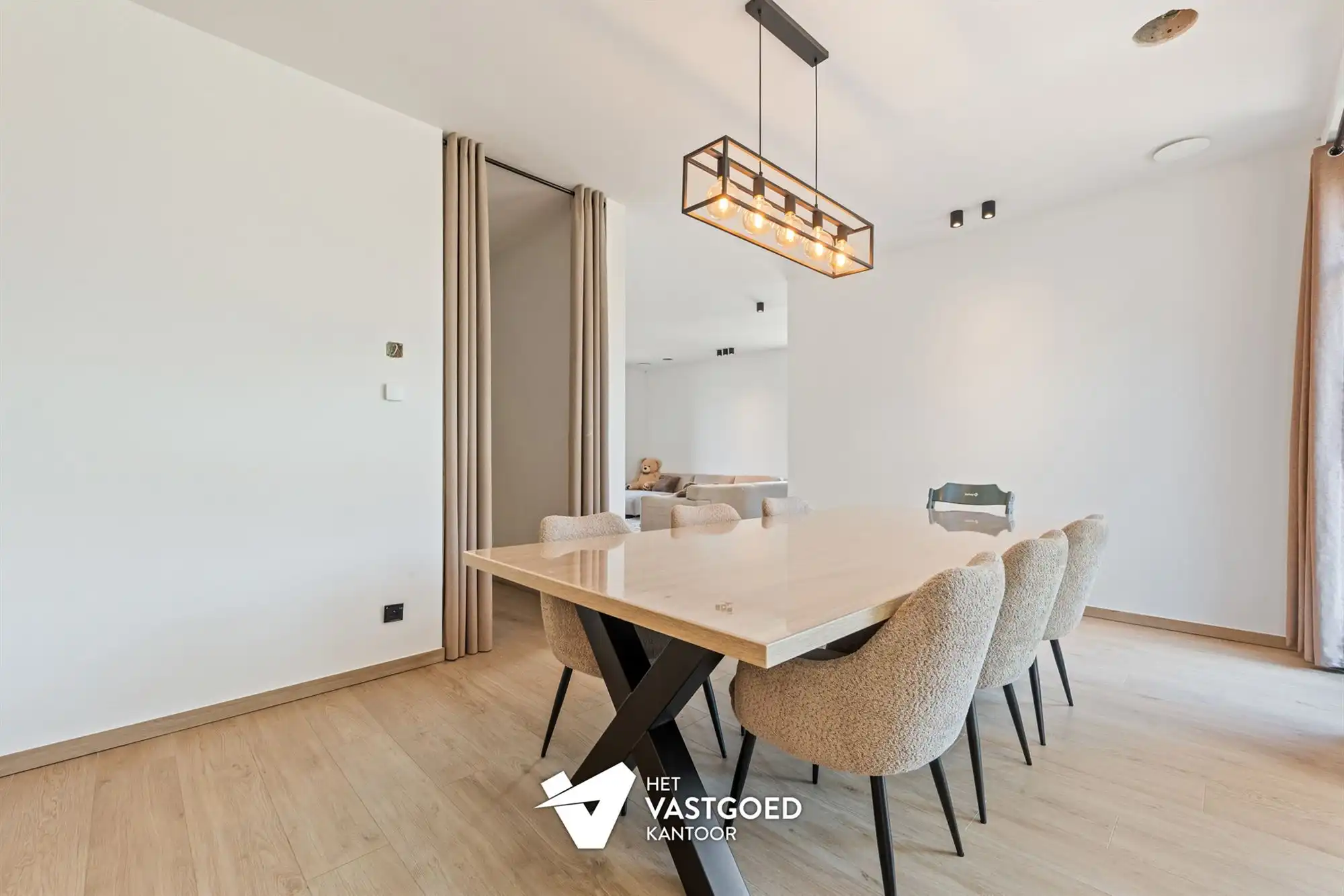 ZEER RUIME NIEUWBOUWWONING UITERST RUSTIG GELEGEN OP EEN PERCEEL VAN 1628M² TE OOSTHAM foto 8