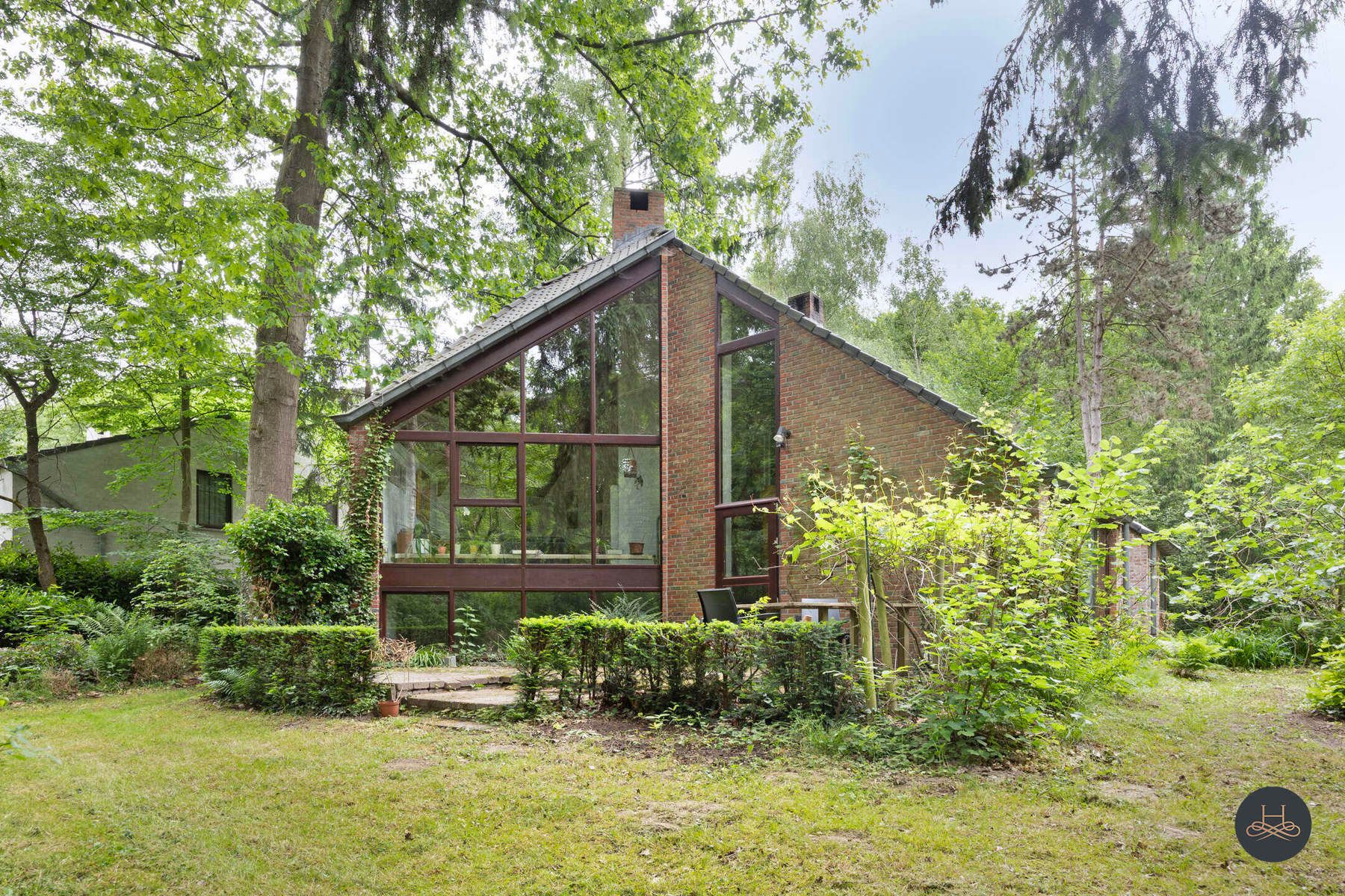 Instapklare gezinsvilla in het groen foto {{pictureIndex}}