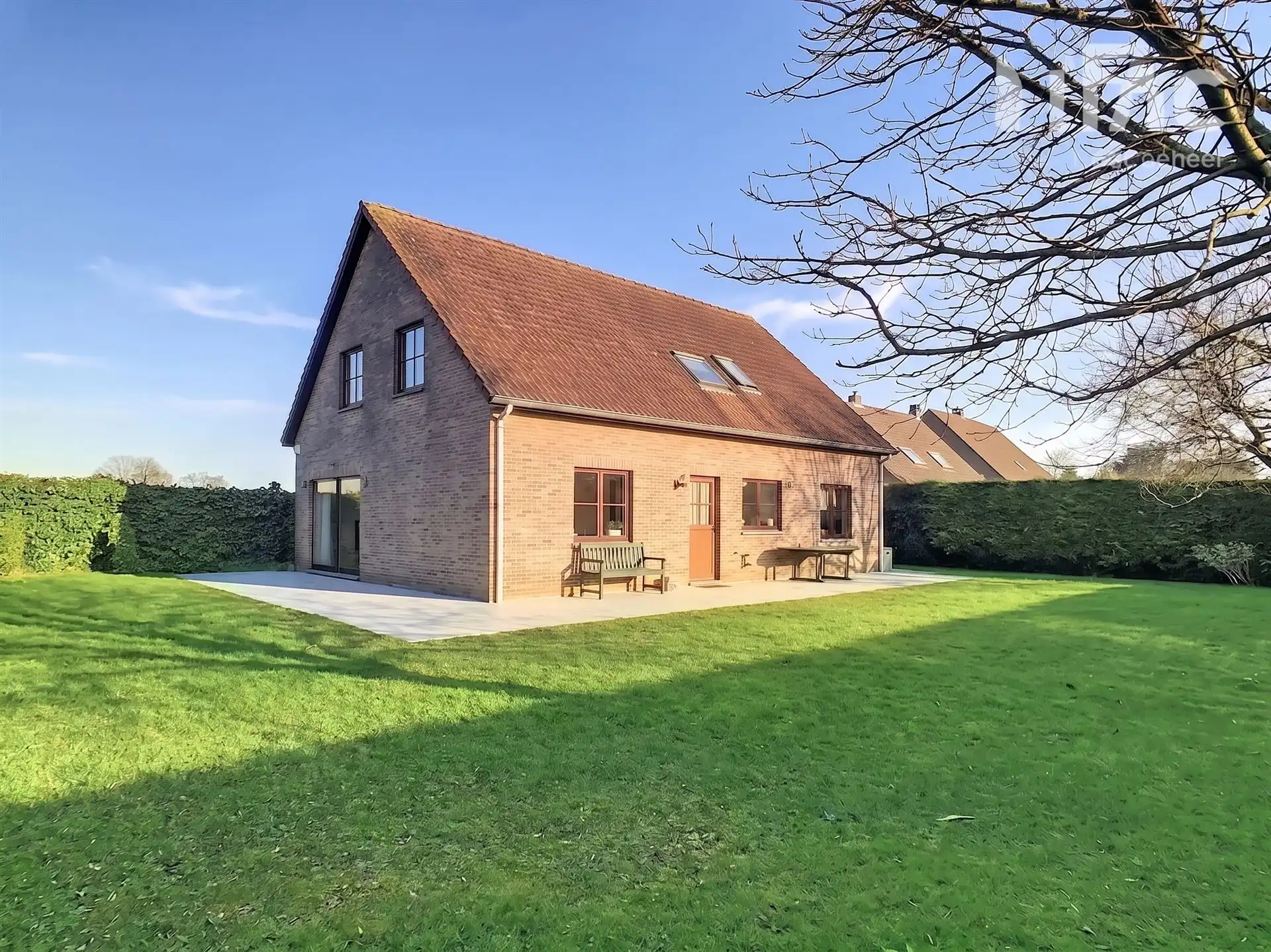 Ruime en gerenoveerde 5-Slaapkamer Villa met Tuin  foto 4
