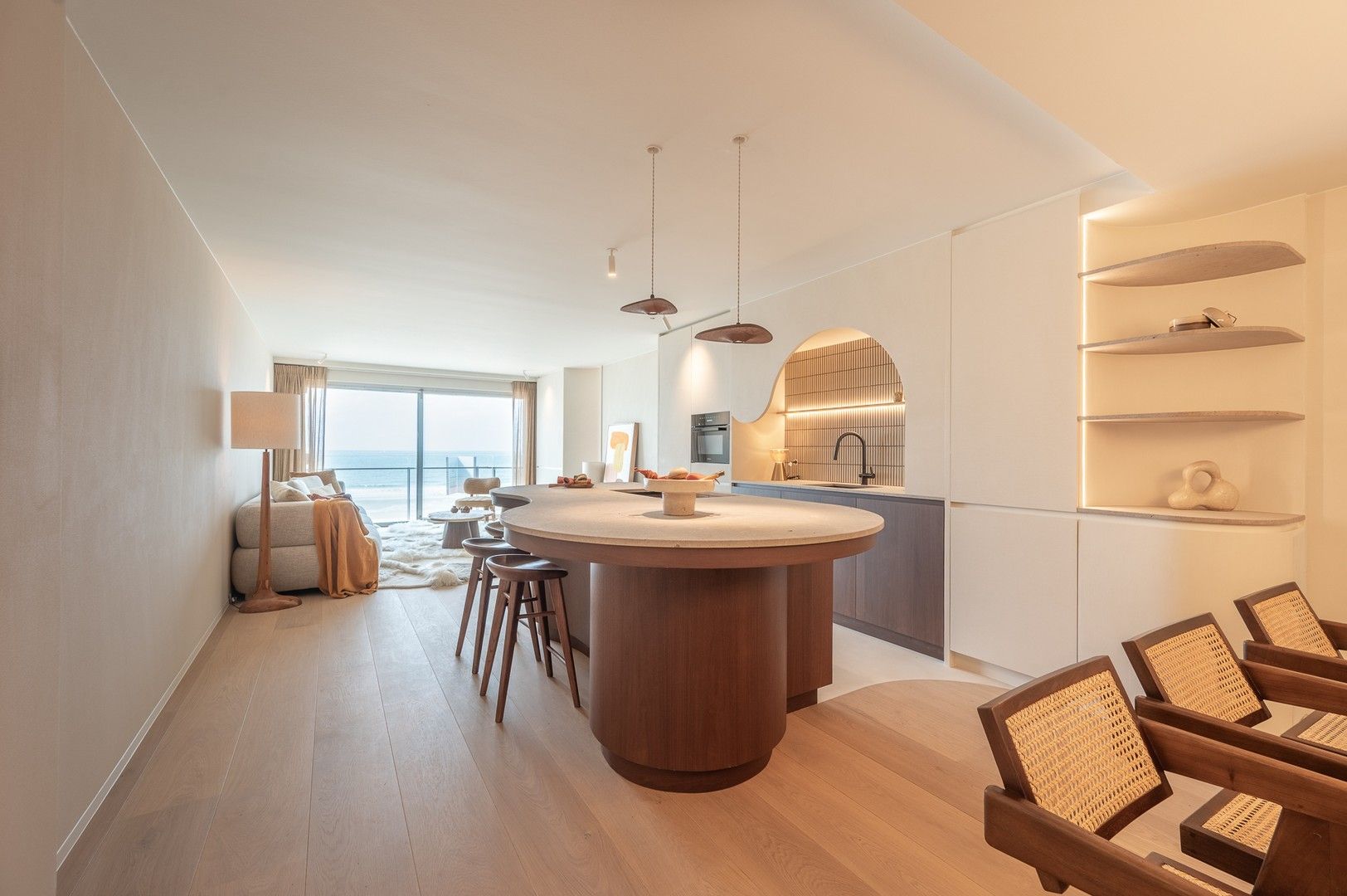 Fantastisch appartement met adembenemend zeezicht ideaal gelegen op de zeedijk in het Zoute. foto 8