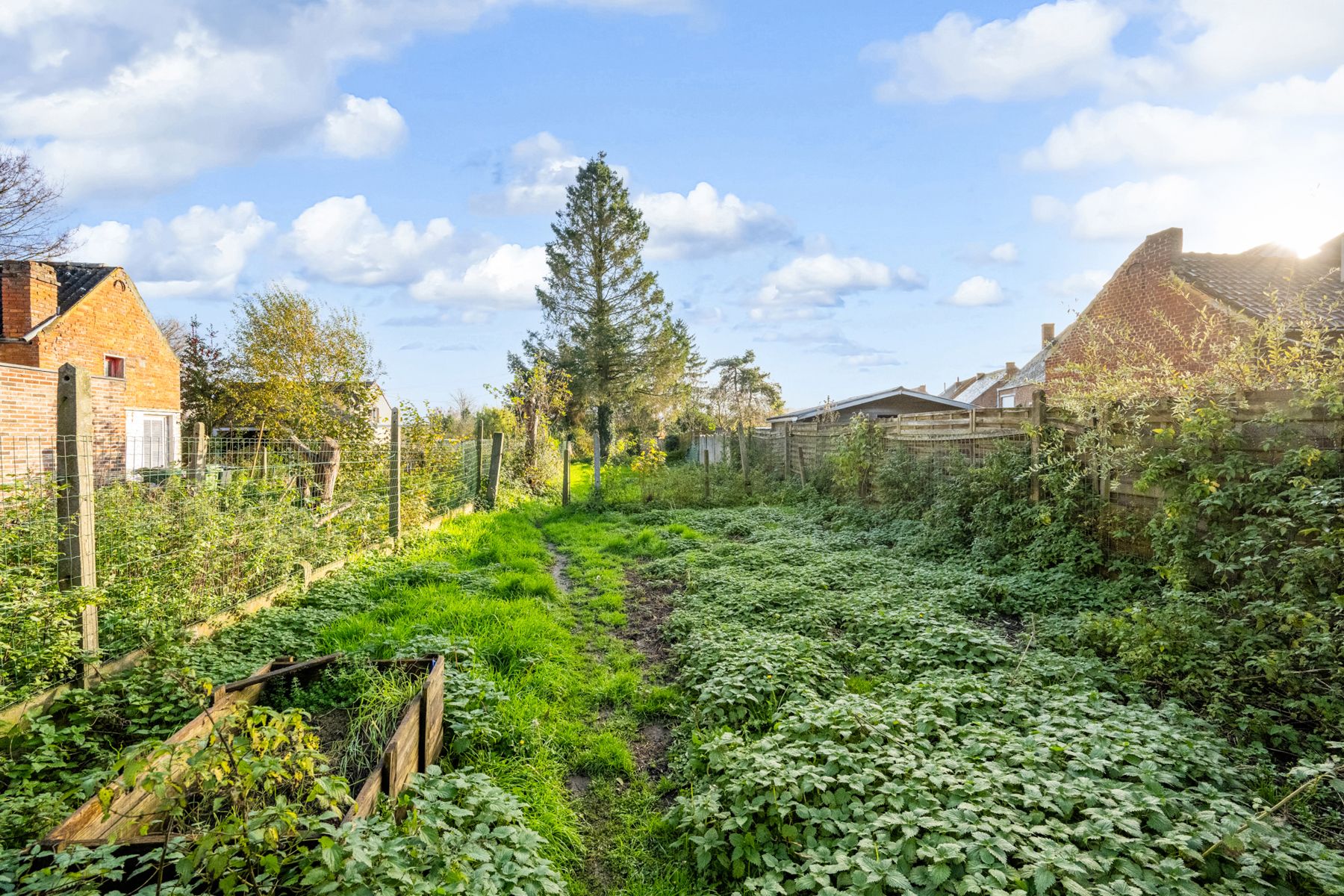 CENTRAAL GELEGEN GEZINSWONING MET TUIN foto 14