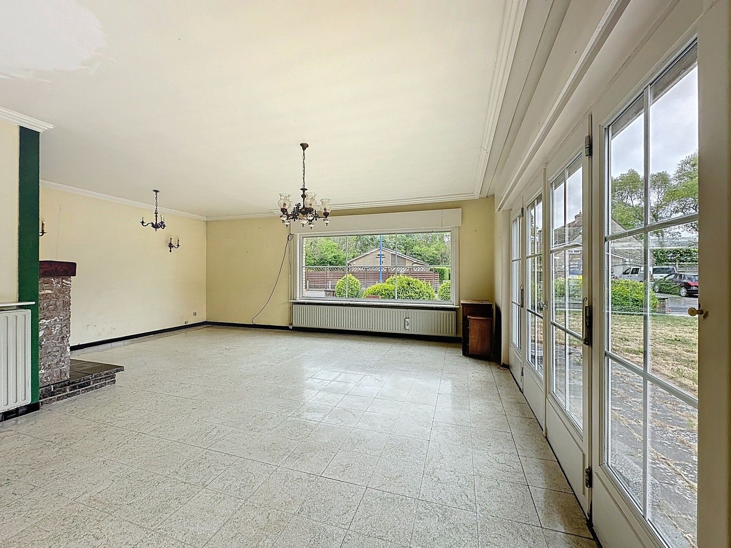 Gelijkvloerse villa met opknapwerk nabij het Hannecartbos. foto 4
