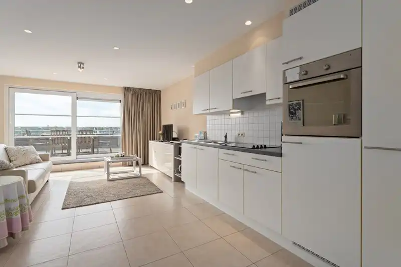 RECENT  EN CENTRAAL GELEGEN PENTHOUSE APPARTEMENT  MET  2 SLAAPKAMERS TE KOOP foto 6