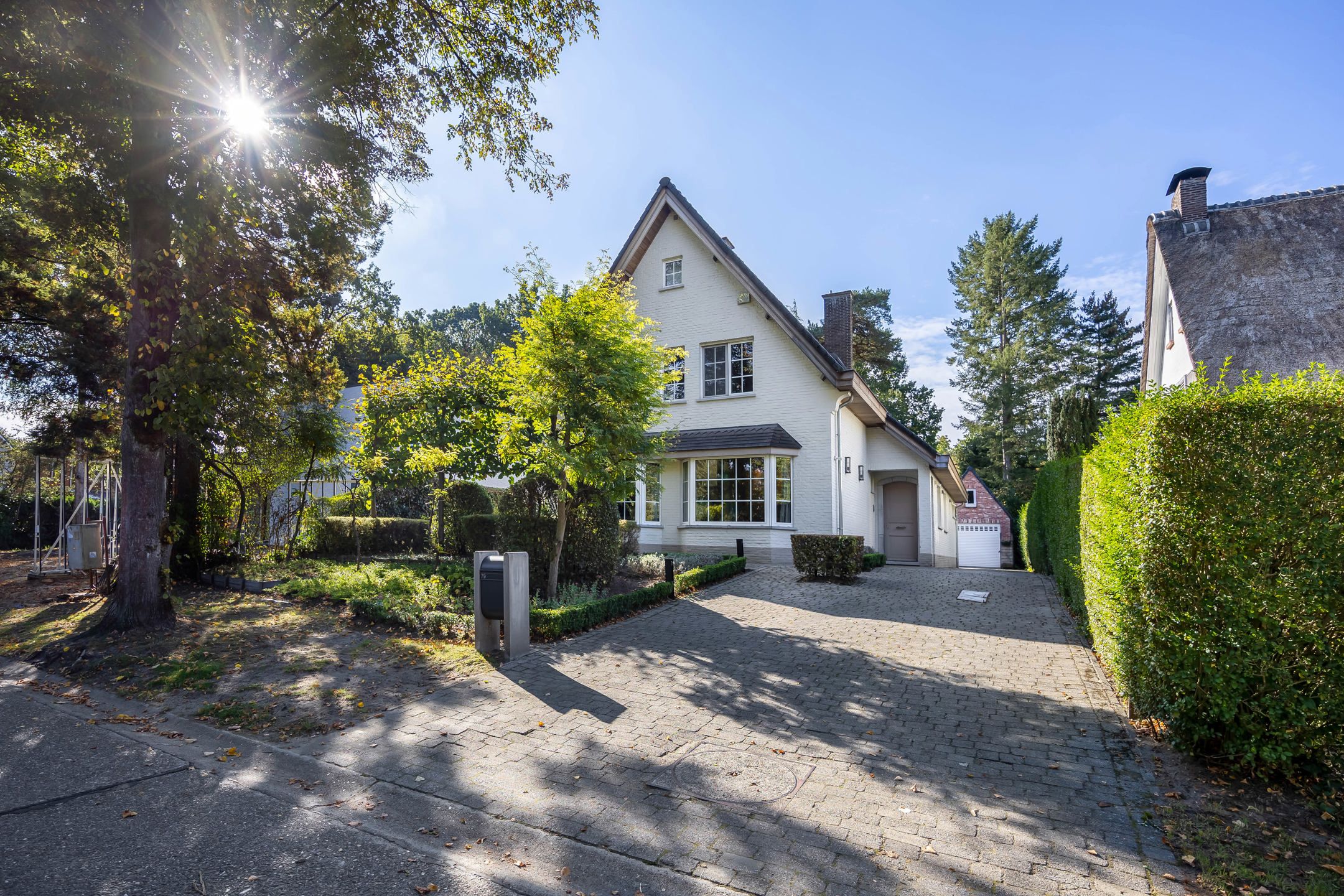 Charmante woning met zonovergoten tuin in Schilde-Bergen foto {{pictureIndex}}
