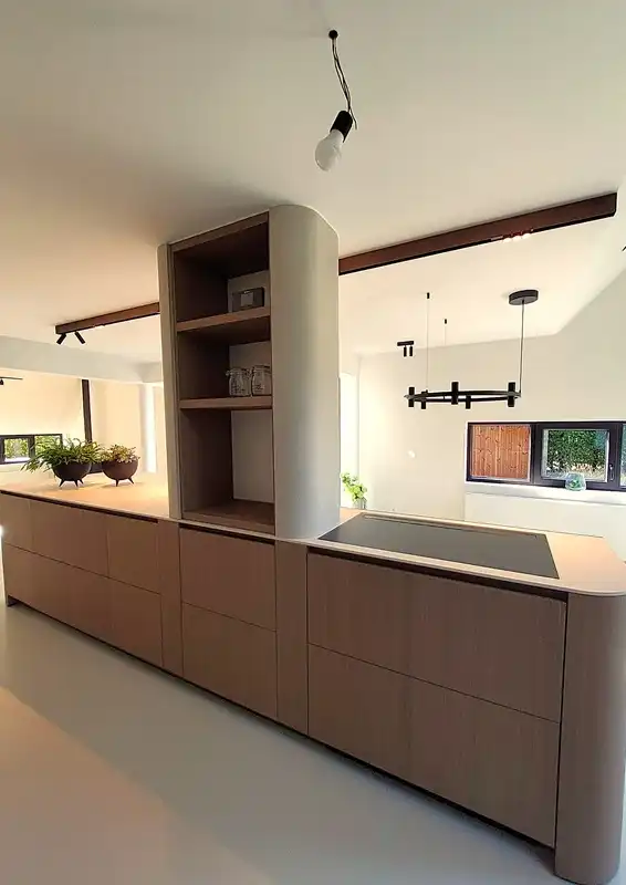 Volledig vernieuwde villa op een mooi perceel van ruim 28 are! foto 14