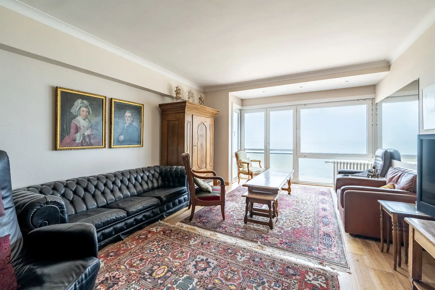 EXCLUSIEF: Ruim appartement met frontaal zeezicht foto 5