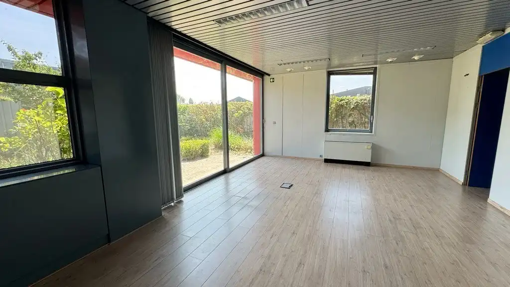 Logistiek bedrijfspand te huur in industriezone te Malle foto 7