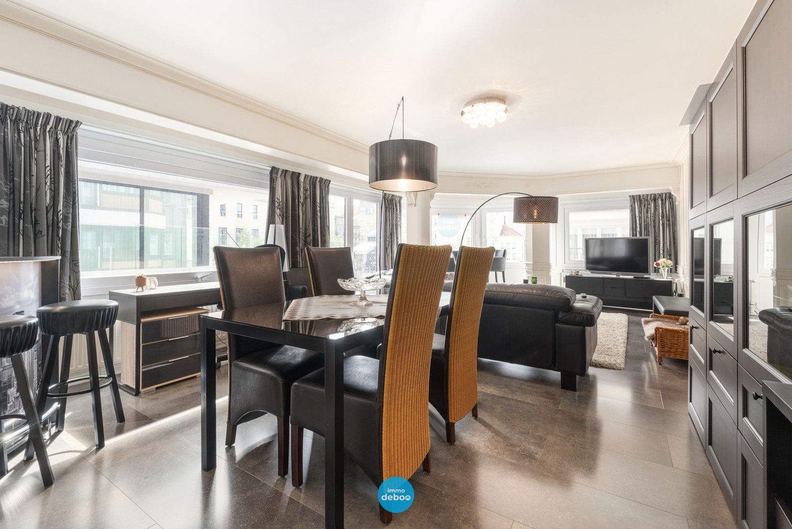 Ruim (80m2!) hoekappartement met open zicht op Wapenplein foto 3