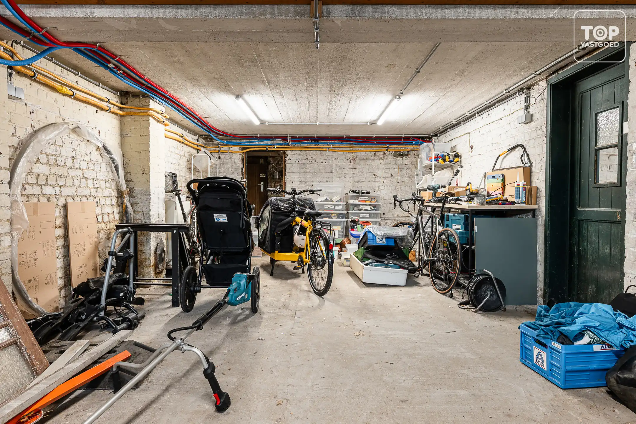 Uniek gerenoveerde woning waar authenticiteit en natuur samenkomen foto 22