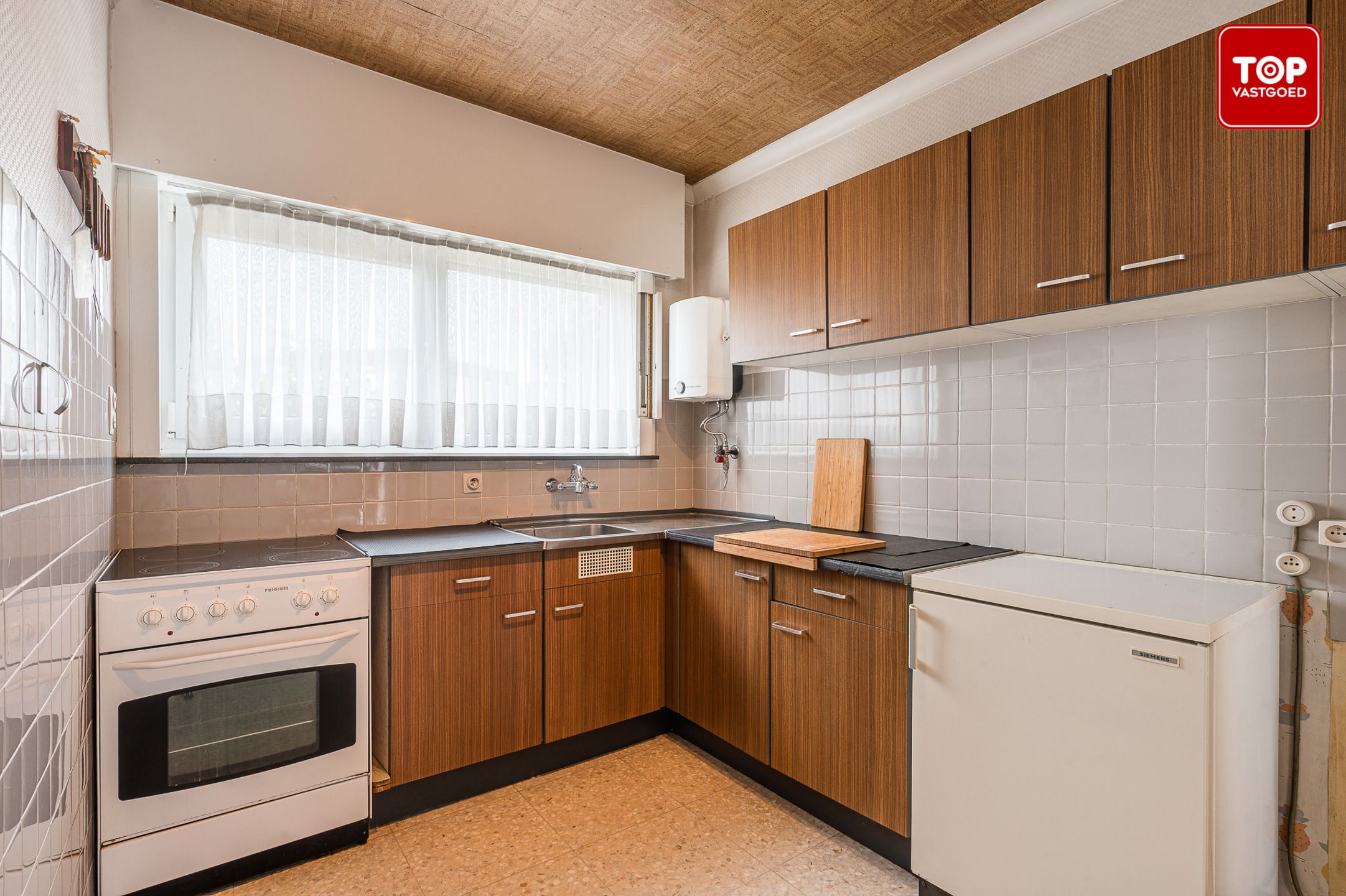 Te renoveren woning met potentieel in rustige buurt  foto 9