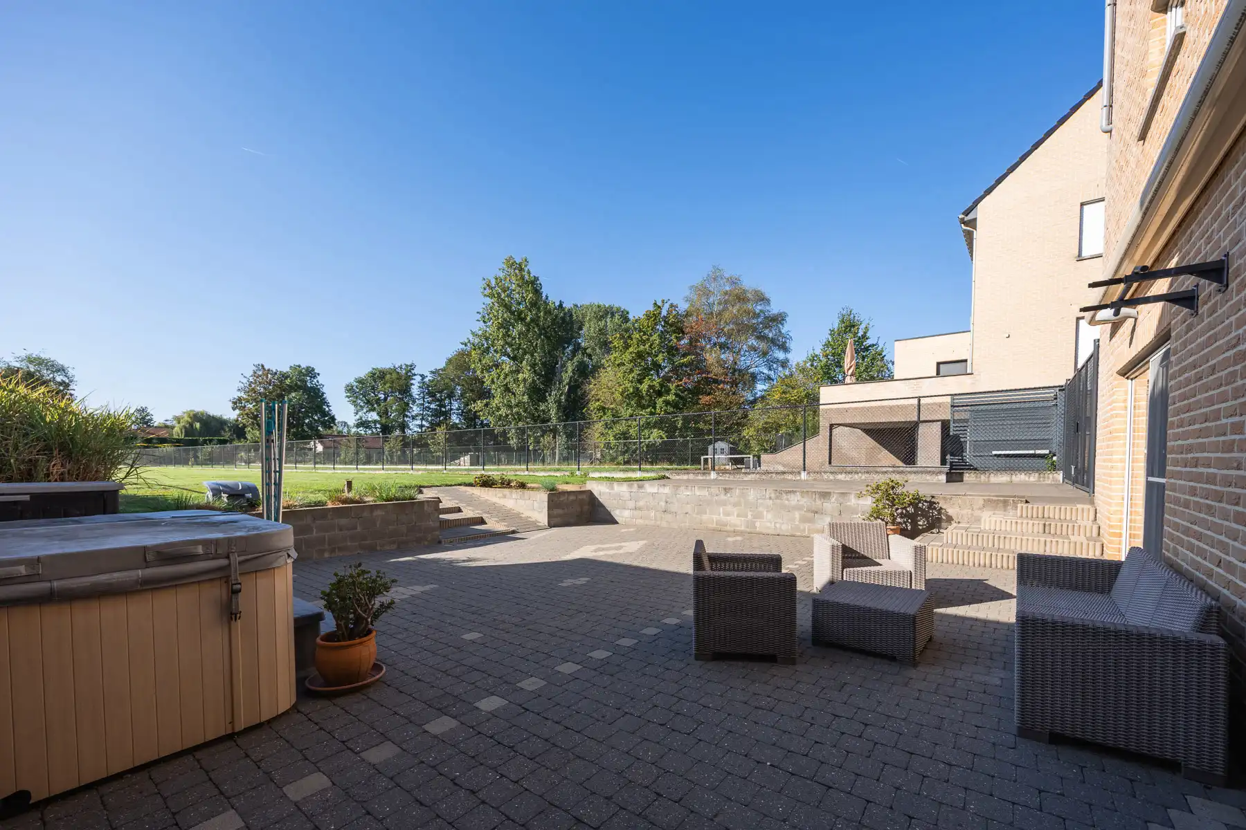 Ruime energiezuinige woning met 6 SLPK's en diepe tuin foto 22