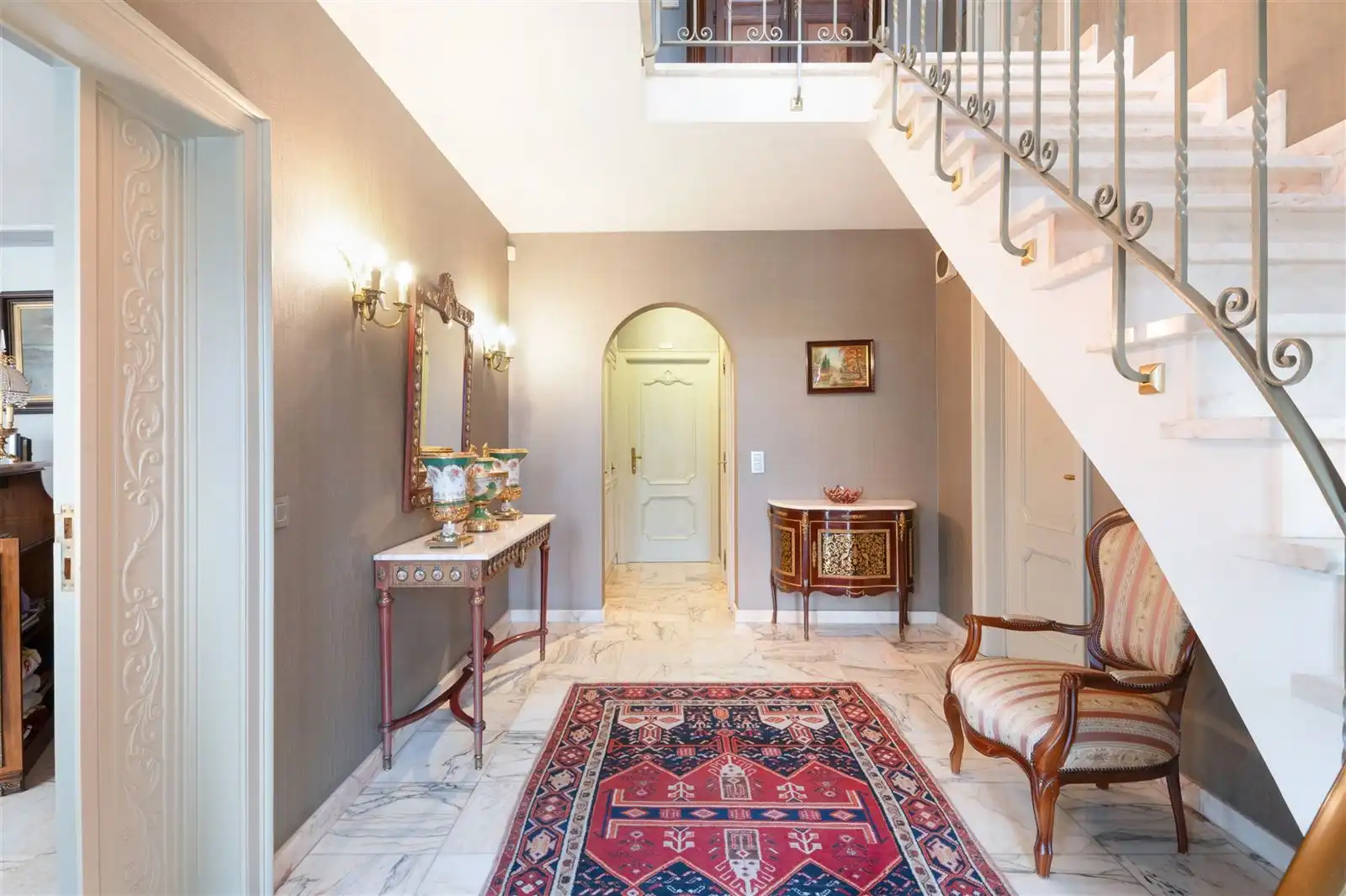 Polyvalente villa met  zeer grote loods foto 14