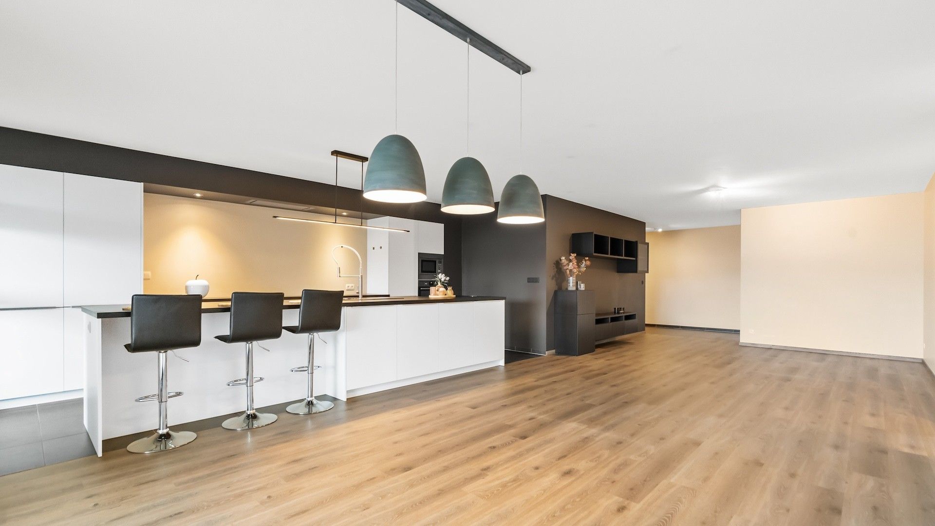 Modern appartement met 3 slpkrs en een terras van 24m2 tegen het centrum van Genk foto 7