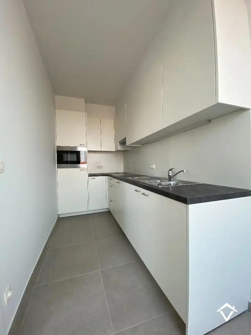 Instapklaar appartement met 2 slaapkamers en terras in centrum Oostende foto 6