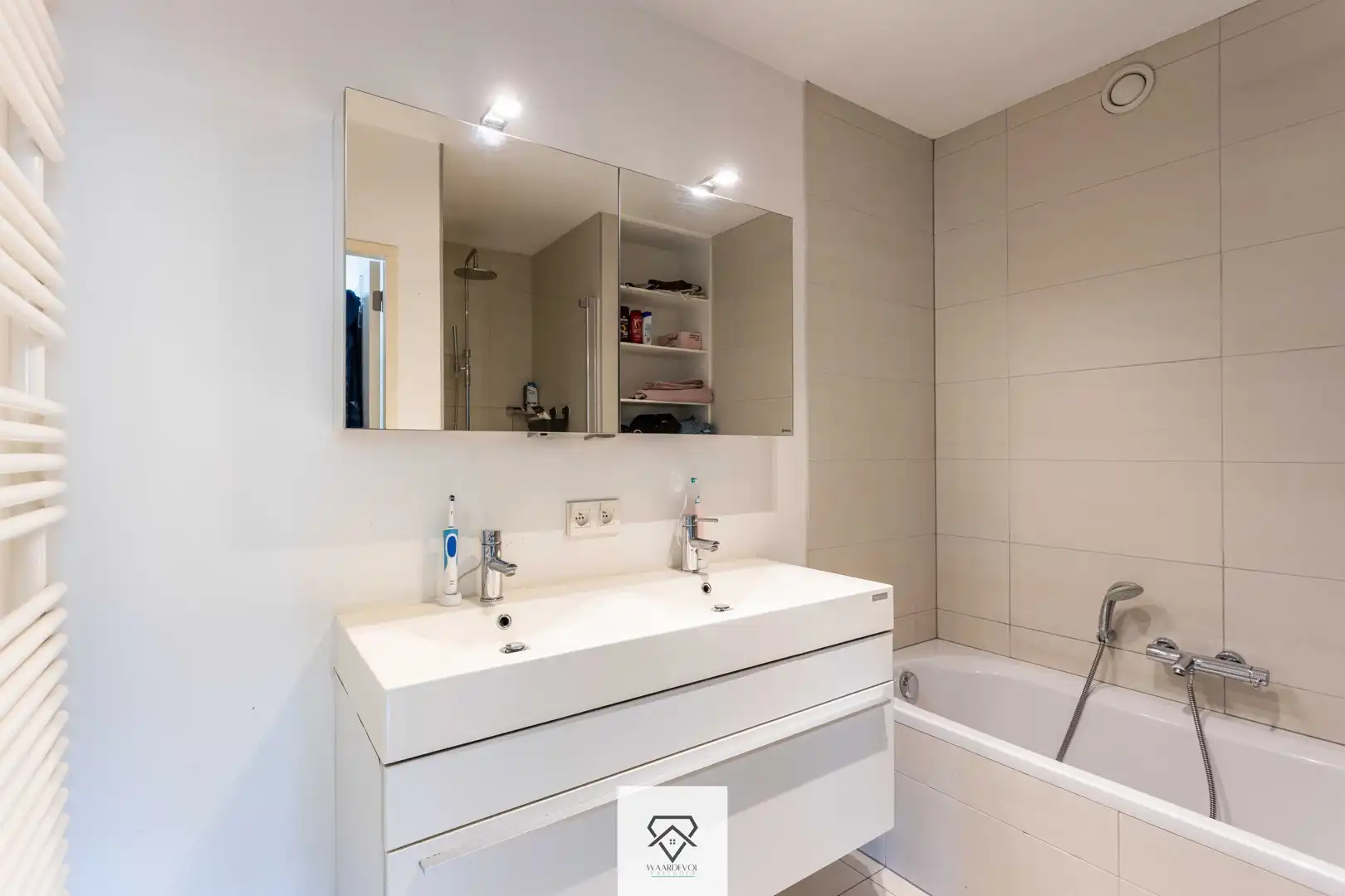 Lichtrijk hoekappartement met 2 slaapkamers en terras te Portus Ganda foto 14
