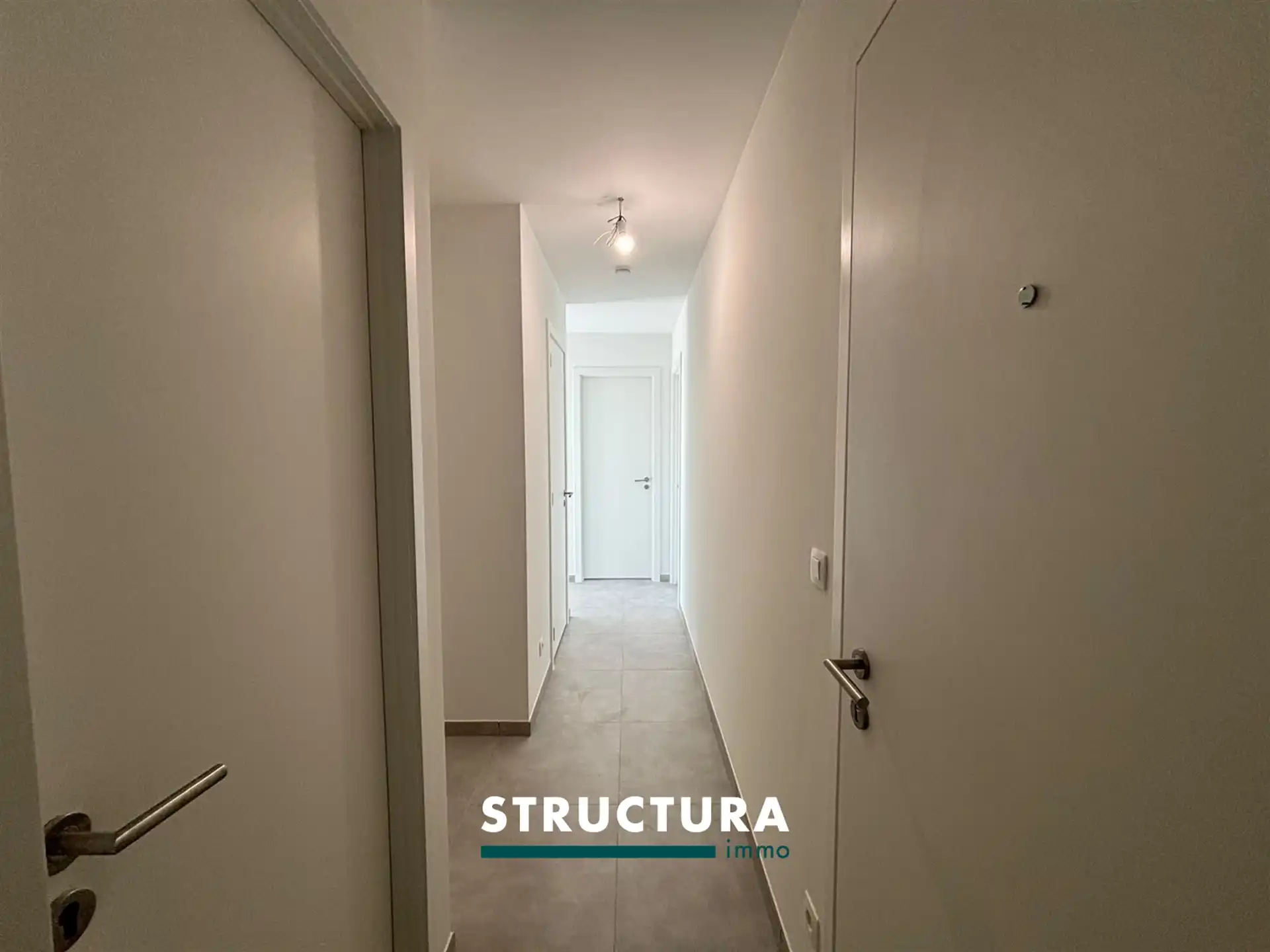 Luxe, nieuwbouw appartement vlakbij het centrum! foto 16