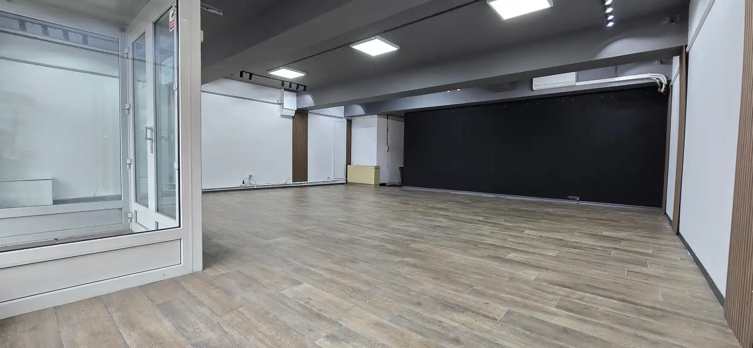 Handelspand/kantoor te huur in Genk-Stalenstraat foto 4