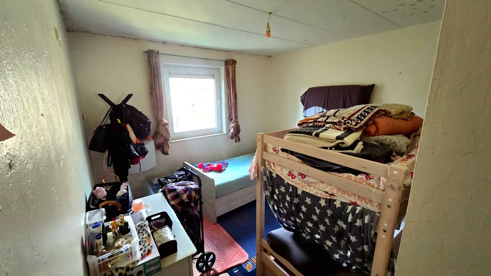 1-slaapkamerappartement op 2de verdiep met potentieel in Nieuwe Kempen/Genk foto 5