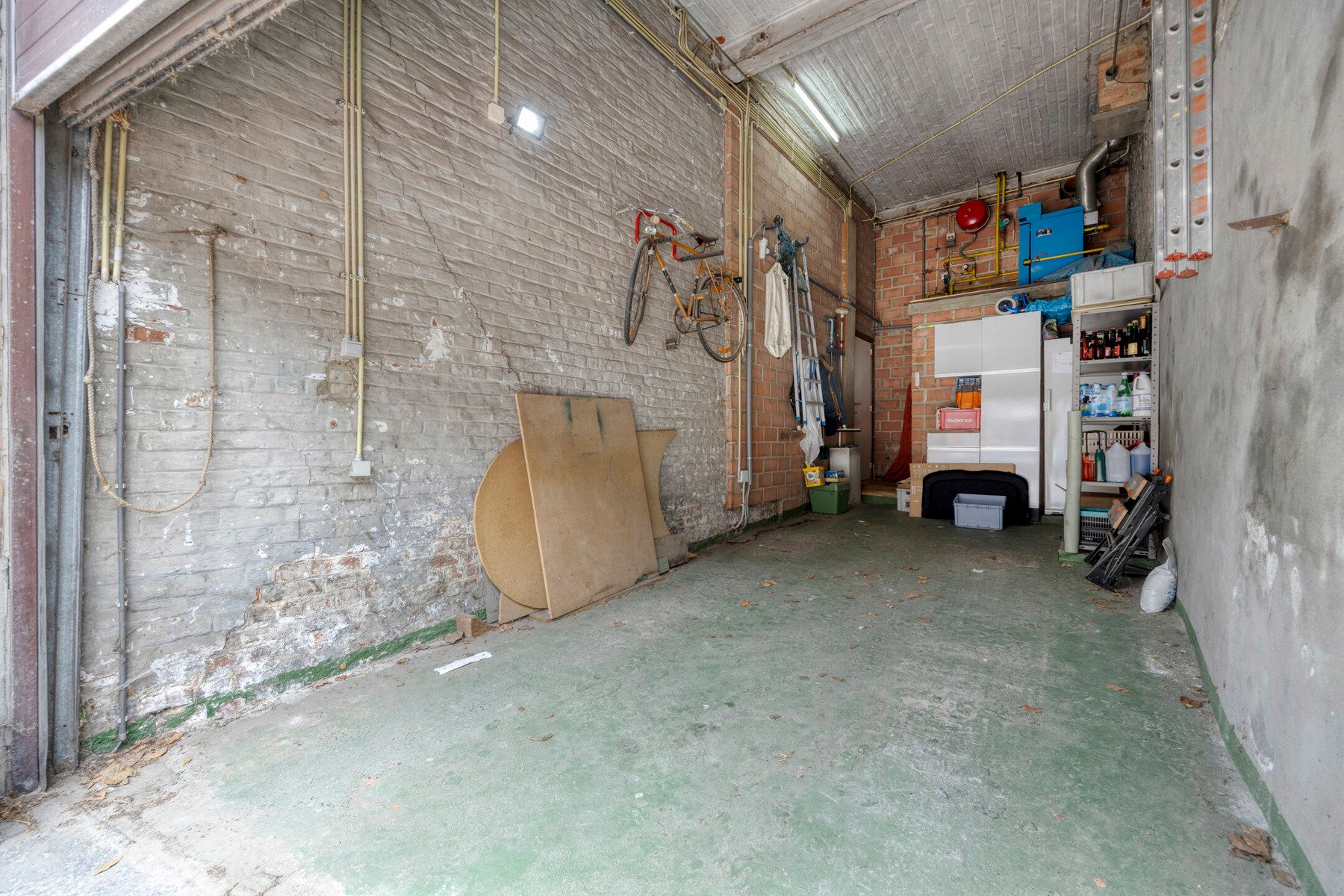 Charmant Herenhuis met grote tuin te Halle foto 24