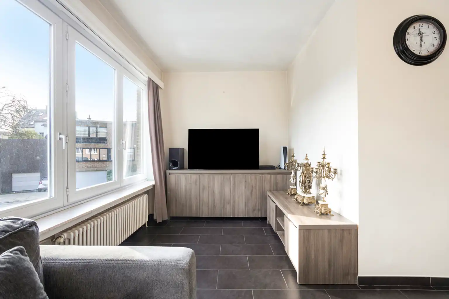 Gerenoveerde bel-étage woning met garage foto 14